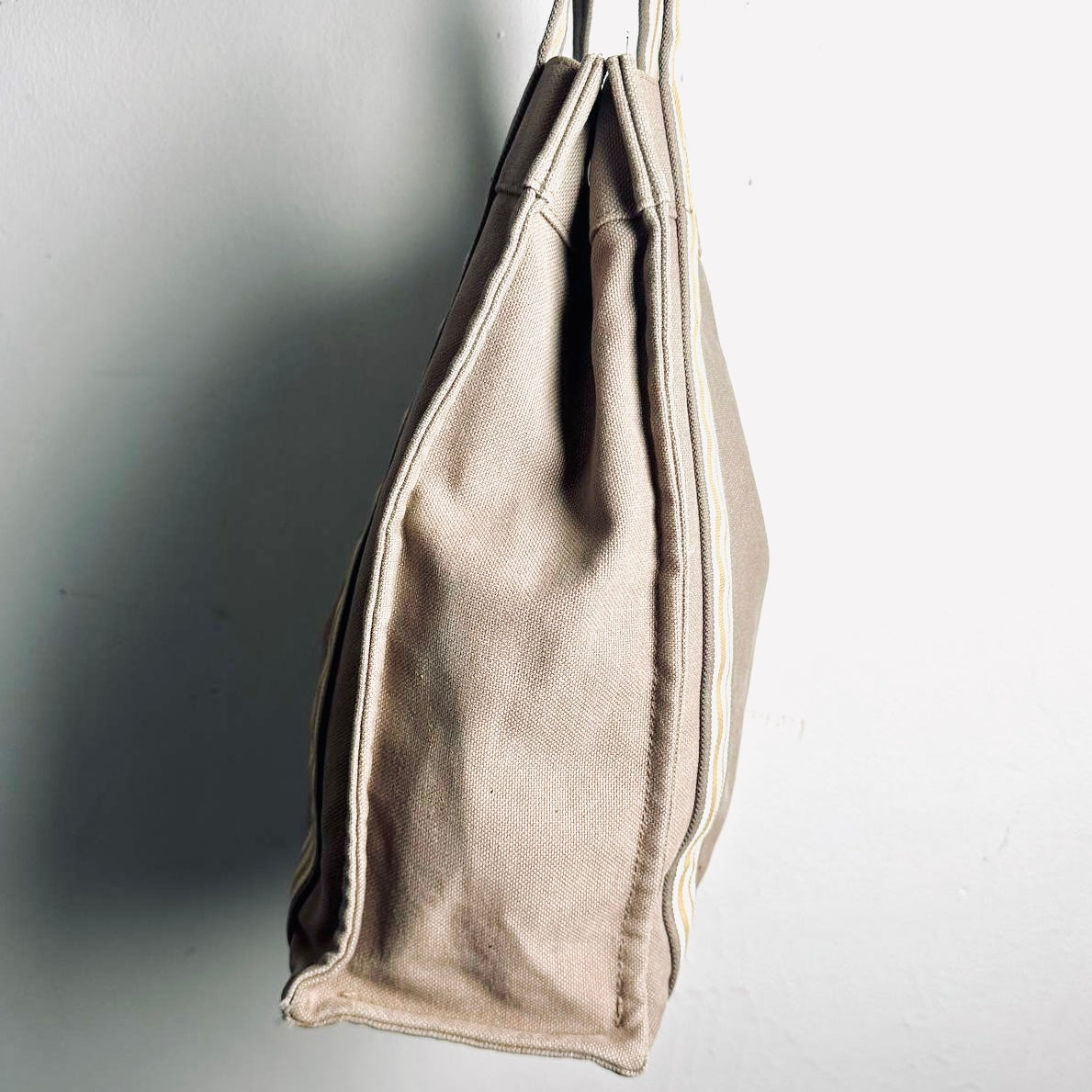 Hermes Herline Aline Taupe Brown Beige Fourre Toile MM Vertical Tall Structured Shopper Tote Bag
