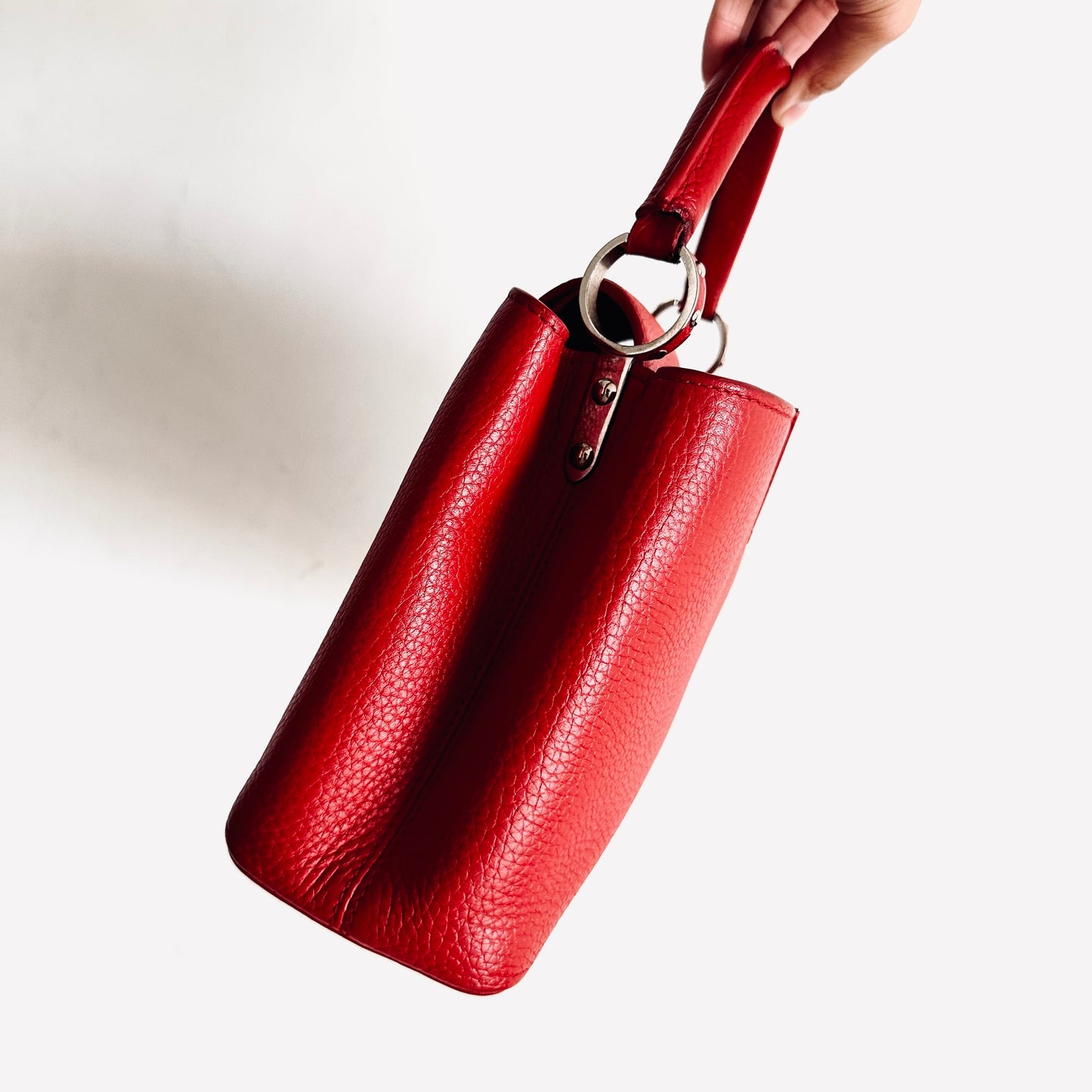 Louis Vuitton LV Capucines BB Scarlett Red Monogram Logo Taurillon Leather 2-Way Top Handle Flap Shoulder Sling Bag