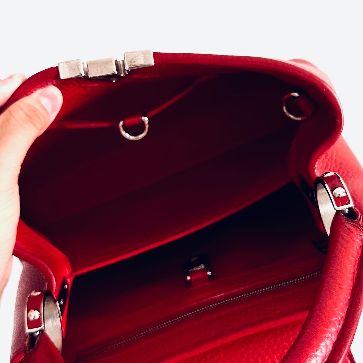 Louis Vuitton LV Capucines BB Scarlett Red Monogram Logo Taurillon Leather 2-Way Top Handle Flap Shoulder Sling Bag