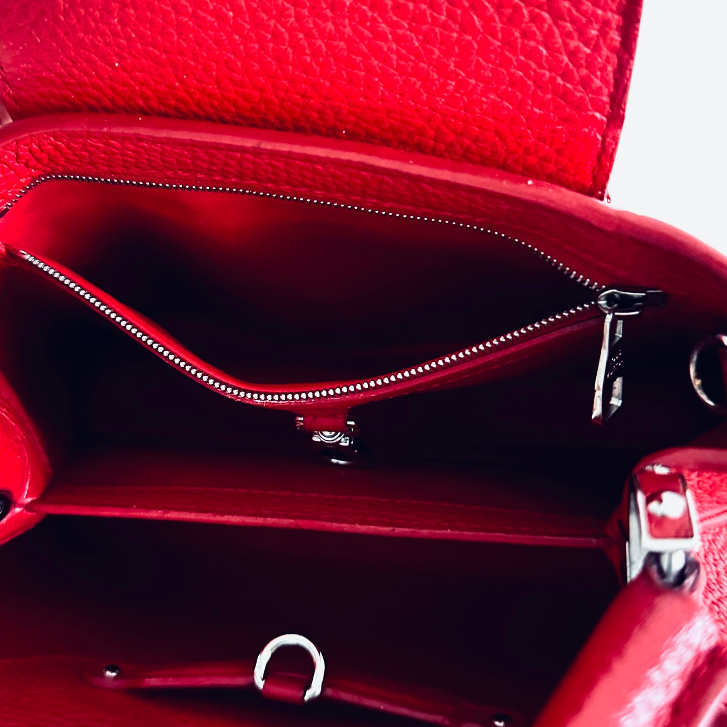 Louis Vuitton LV Capucines BB Scarlett Red Monogram Logo Taurillon Leather 2-Way Top Handle Flap Shoulder Sling Bag
