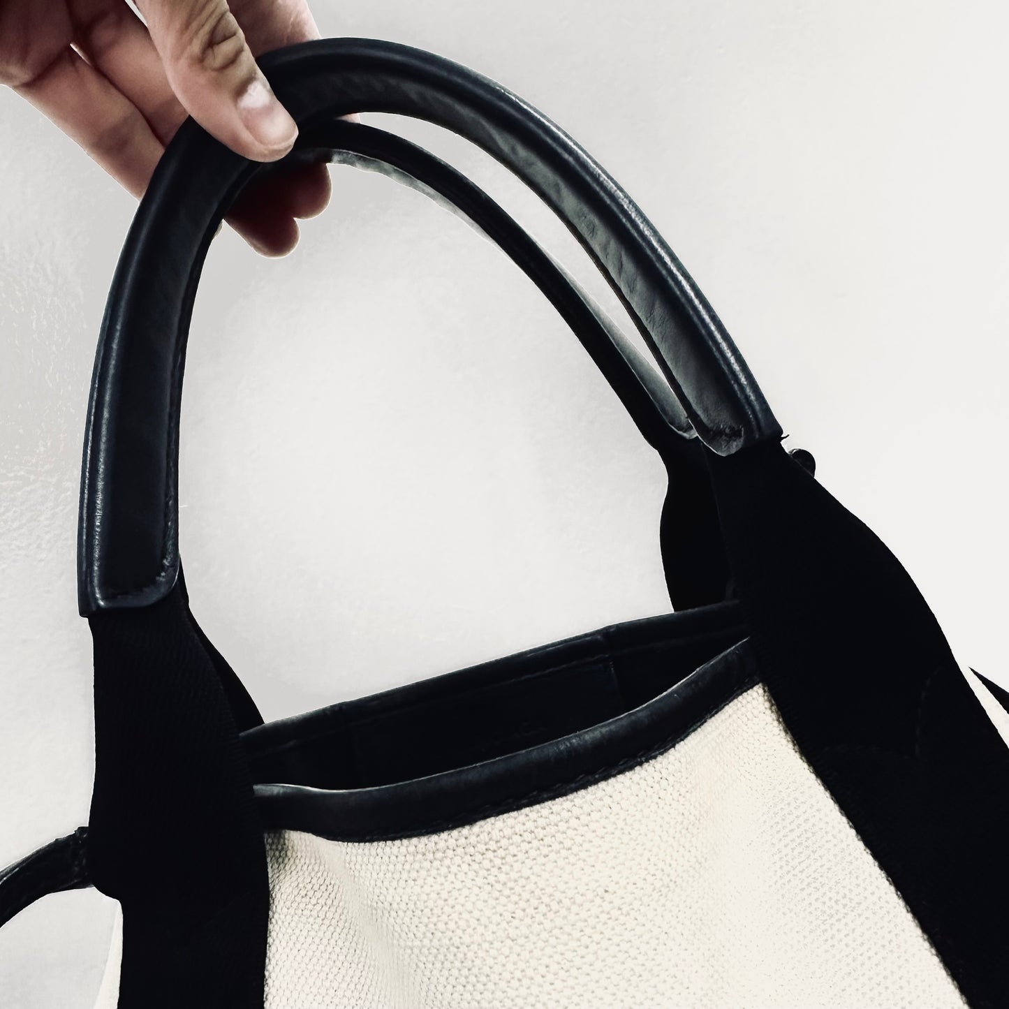 Balenciaga Black / White Cabas Monogram Logo XS 2-Way Structured Shoulder Sling Tote Bag With Pouch