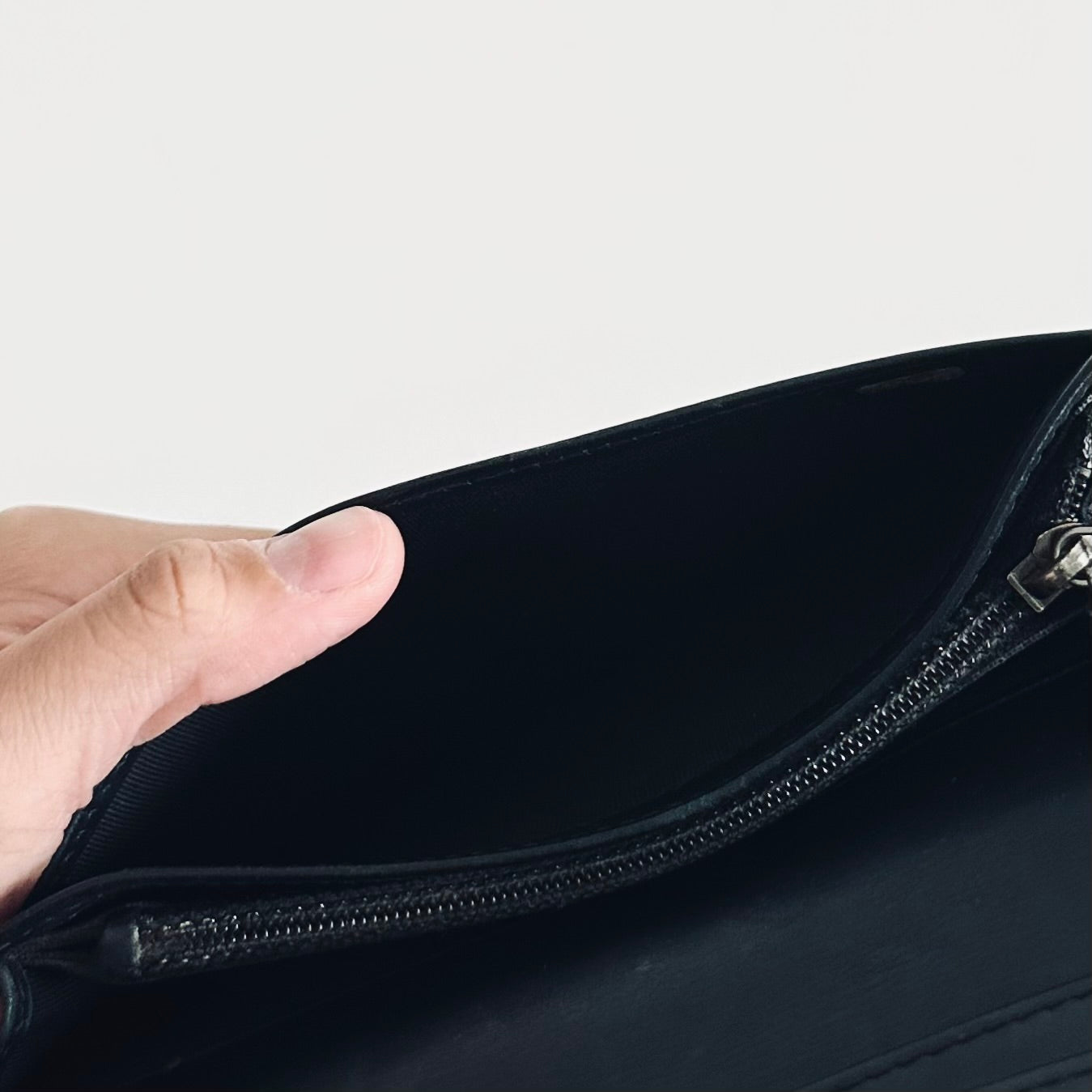 Chanel CC Black 2.55 Reissue Caviar Leather Monogram Logo Bifold Long Wallet 19s