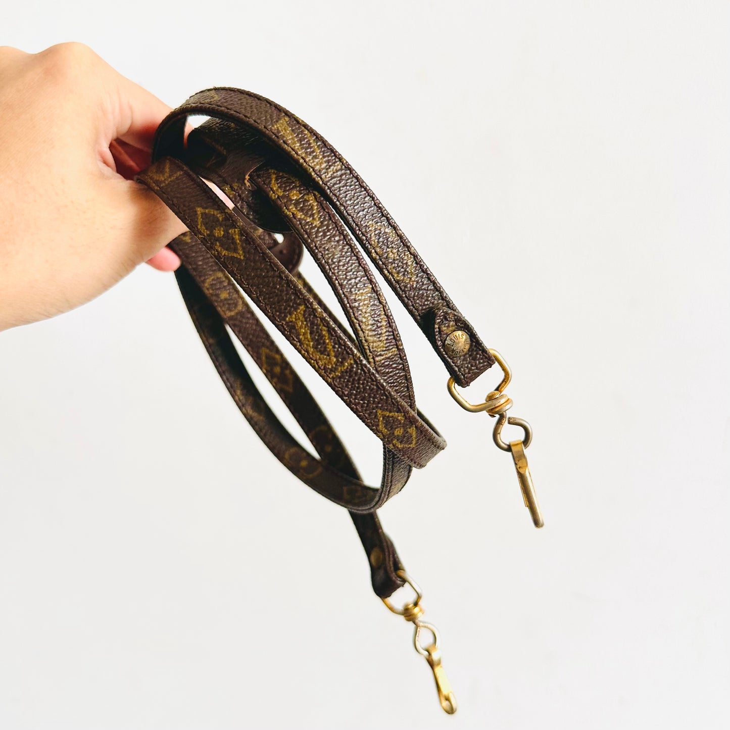 Louis Vuitton LV Monogram Logo GHW Classic Bandouliere Shoulder Sling Strap