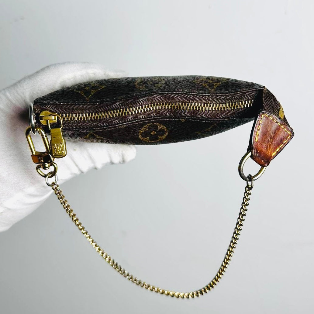 Louis Vuitton Monogram Logo GHW LV Mini Shoulder Hobo Pochette Accessoires Accessories Bag
