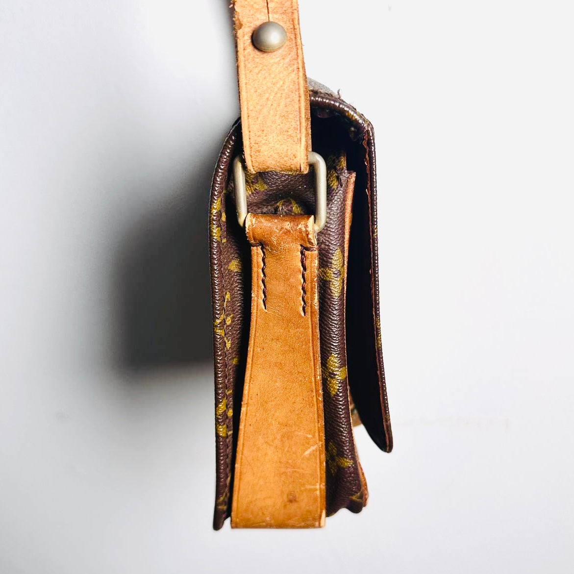 Louis Vuitton LV Cartouchiere Monogram Logo GHW Flap Vintage Shoulder Sling Bag