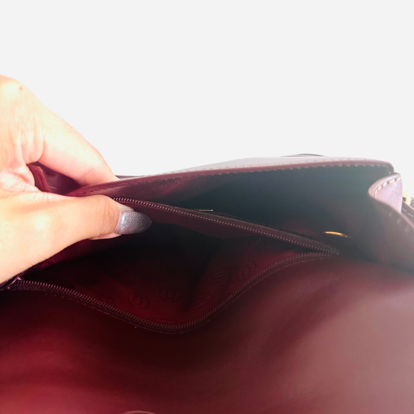 Cartier Must / Mast de Cartier Burgundy Red Maroon GHW Smooth Leather Flap Shoulder Sling Bag