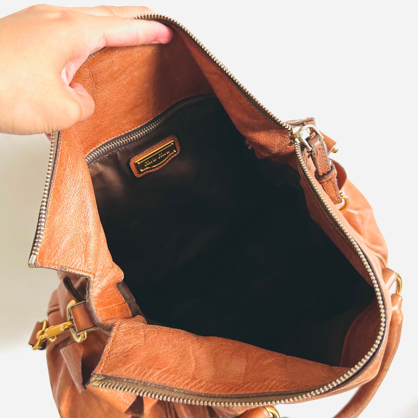 Miu Miu Caramel Brown GHW Vitello Lux Bauletto Classic Logo Shopper Shoulder Sling Tote Bag