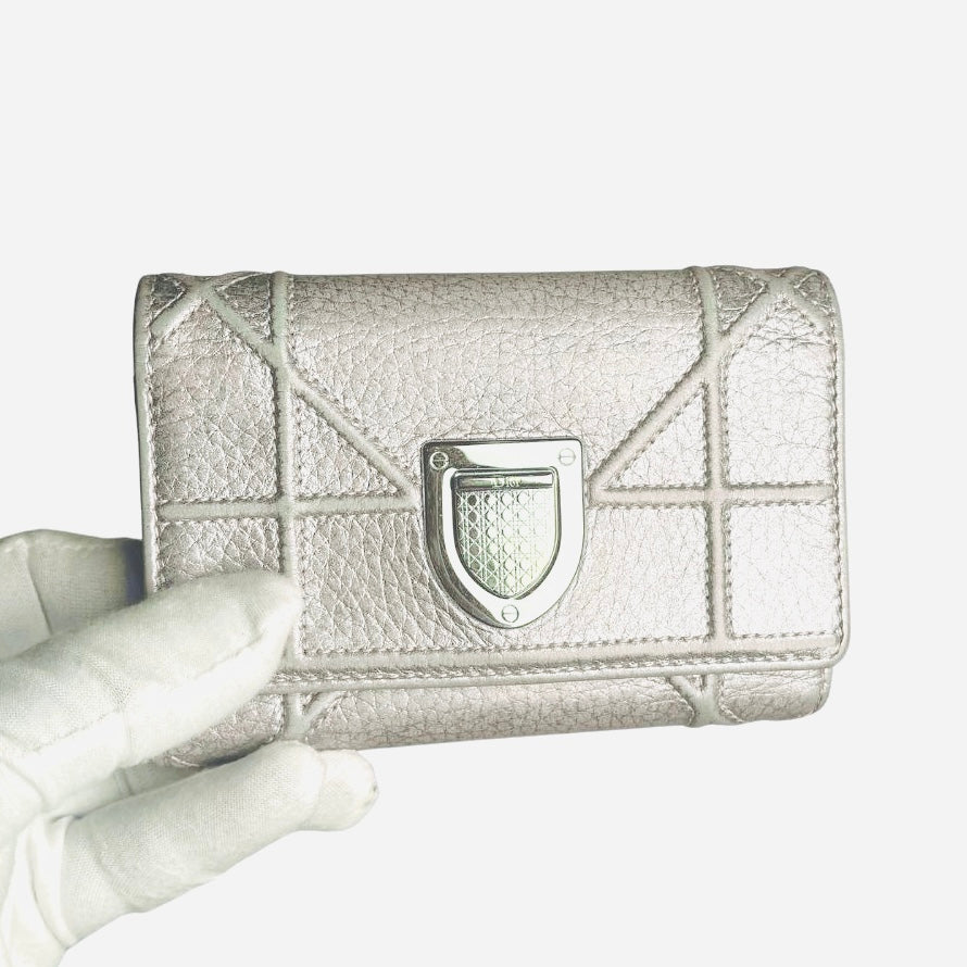 Christian Dior Diorama Iridescent Grey Light Gold Hardware CD Monogram Logo Quilted Cannage Leather Flap Compact Trifold Wallet