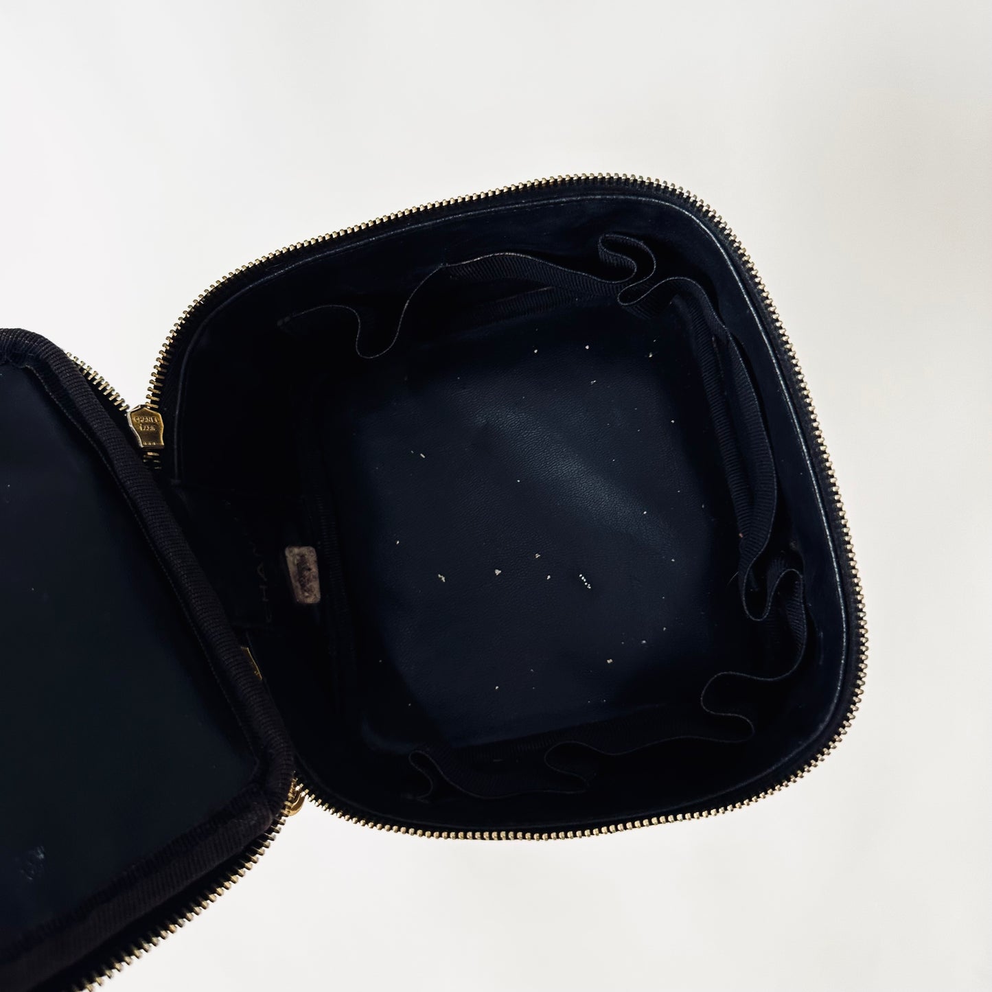 Chanel Black GHW Giant CC Logo Patent Leather Vanity Case Vintage Top Handle Bag 4s