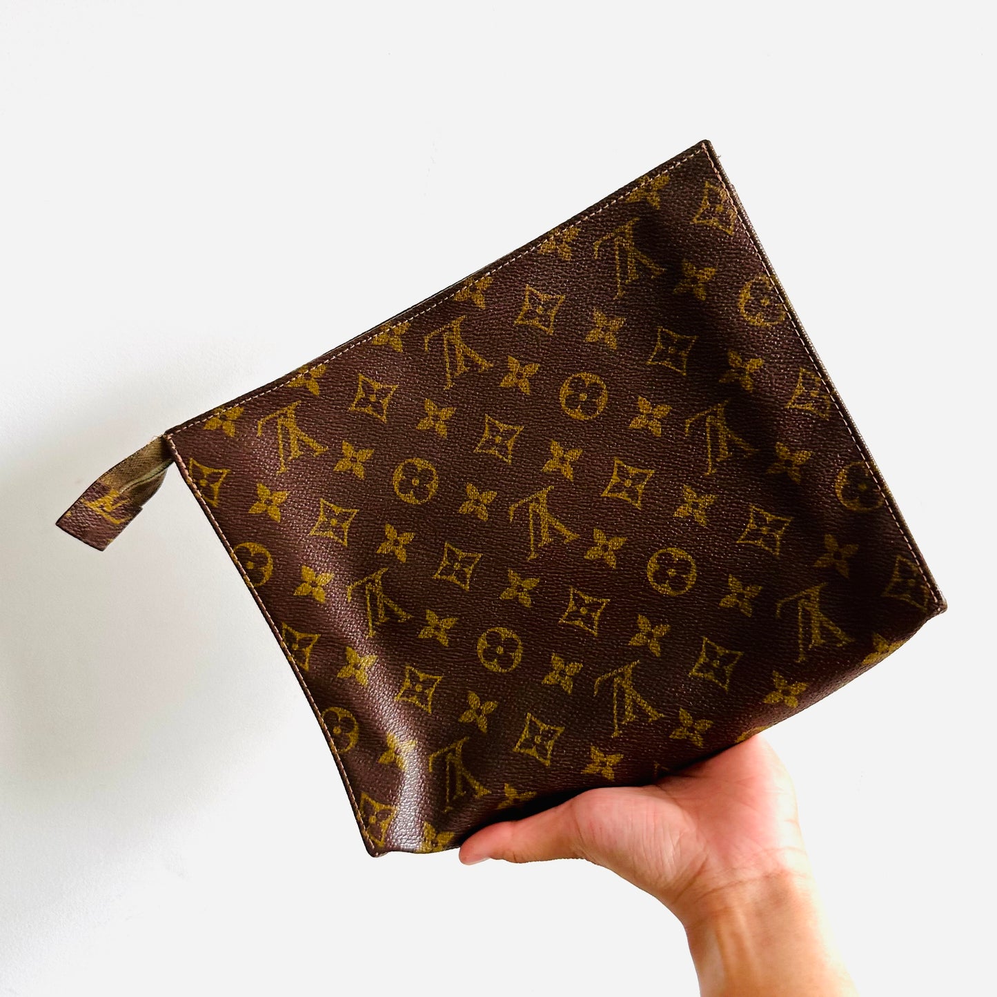 Louis Vuitton LV Monogram Logo GHW Toiletry 26 Pouch Vintage Clutch