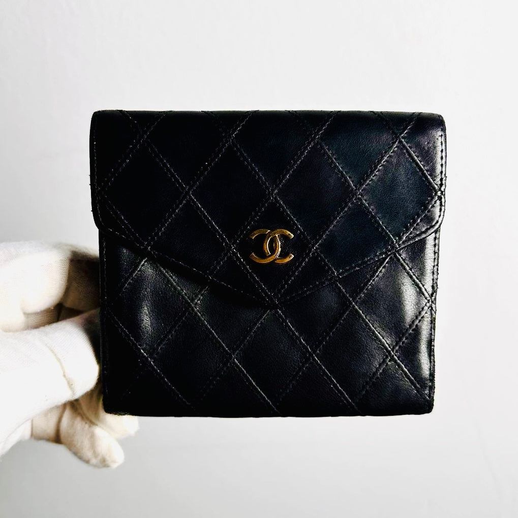 Chanel Black GHW CC Monogram Logo Double Side Face Quilted Lambskin Flap Compact Bifold Wallet 3s