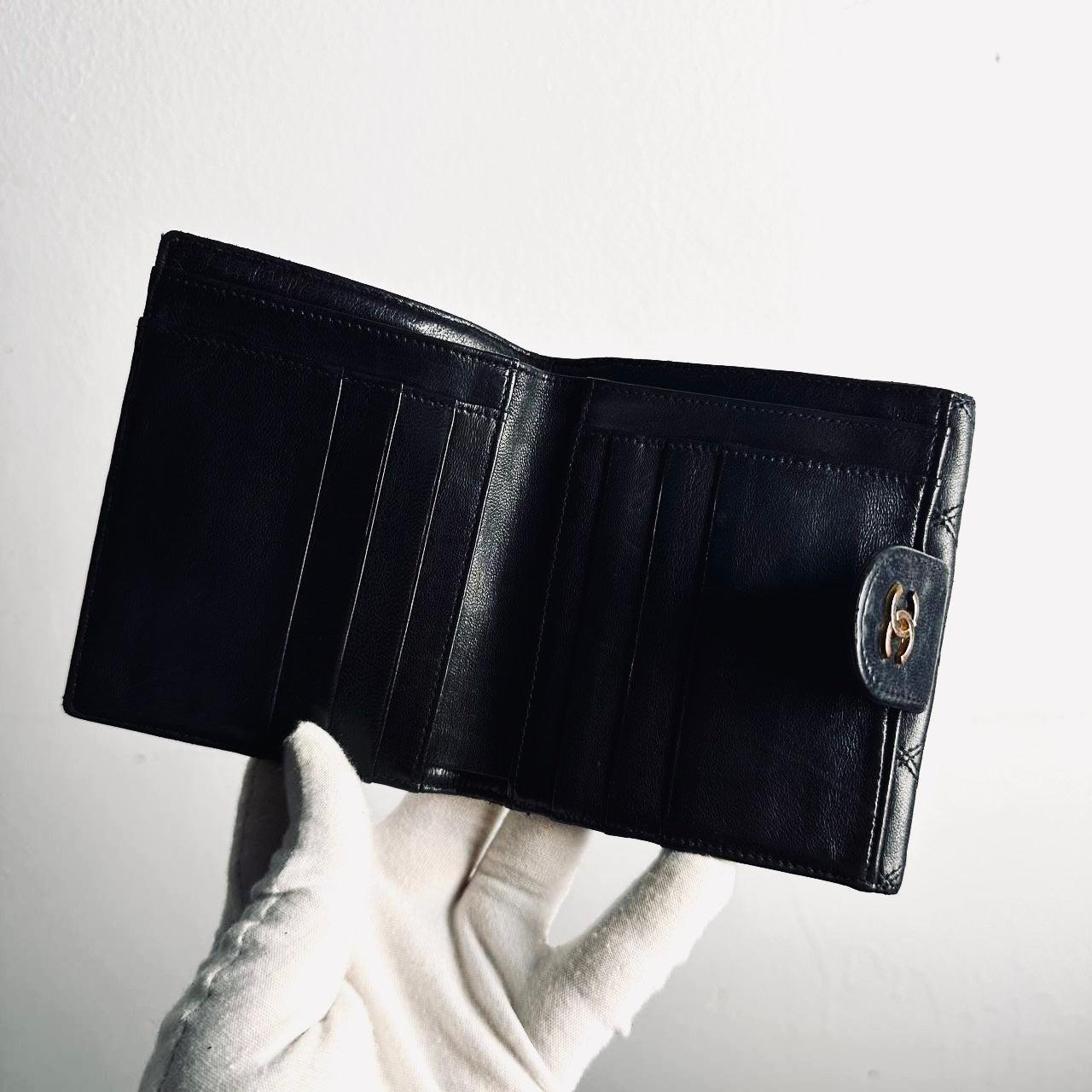 Chanel Black GHW CC Monogram Logo Double Side Face Quilted Lambskin Flap Compact Bifold Wallet 3s