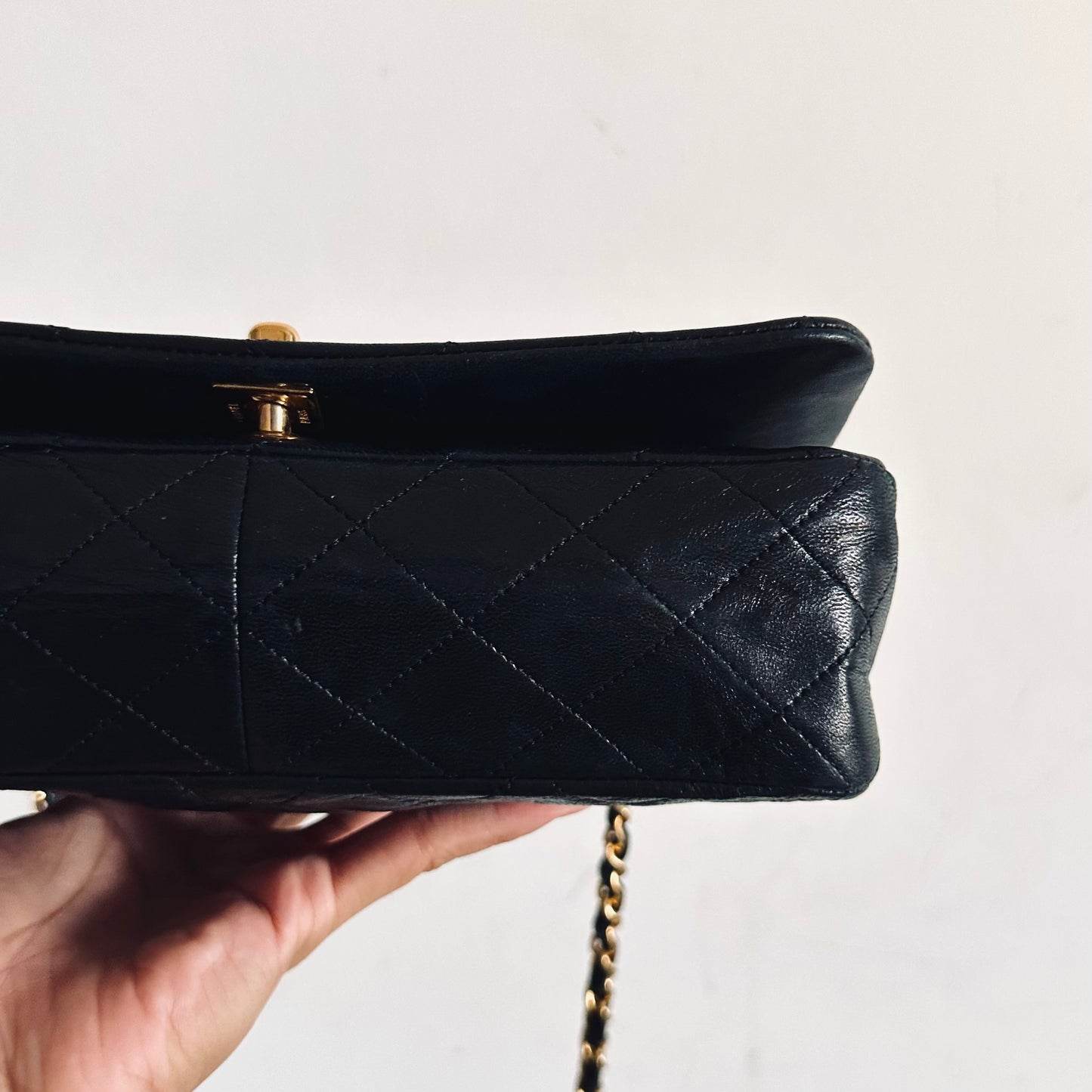 Chanel CC Black GHW Logo Classic Full Flap Quilted Lambskin Turnlock Small Vintage Shoulder Sling Bag 1s