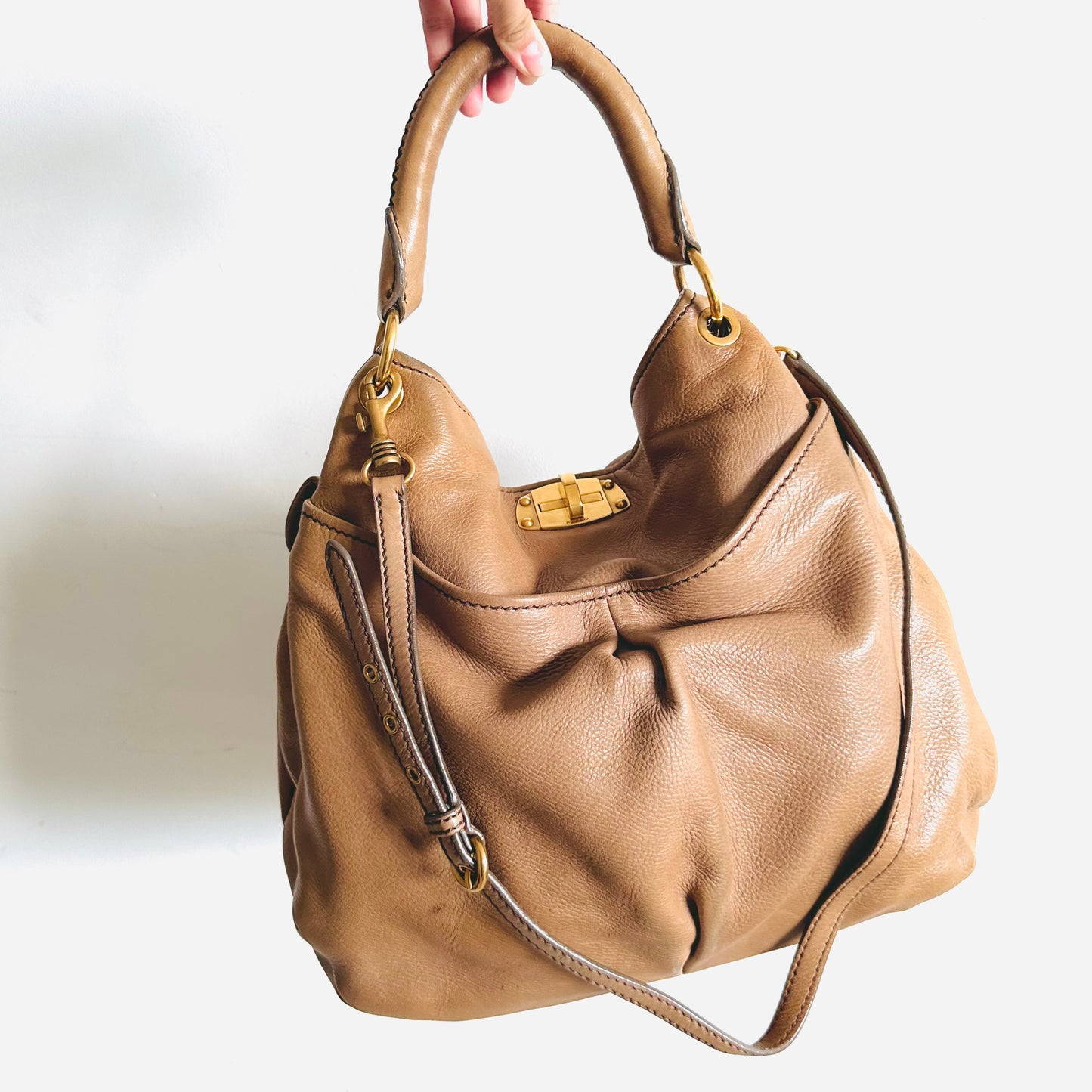 Miu Miu Beige GHW Leather Classic Logo 2-Way Hobo Shopper Shoulder Baguette Cervo Shine Sling Bag