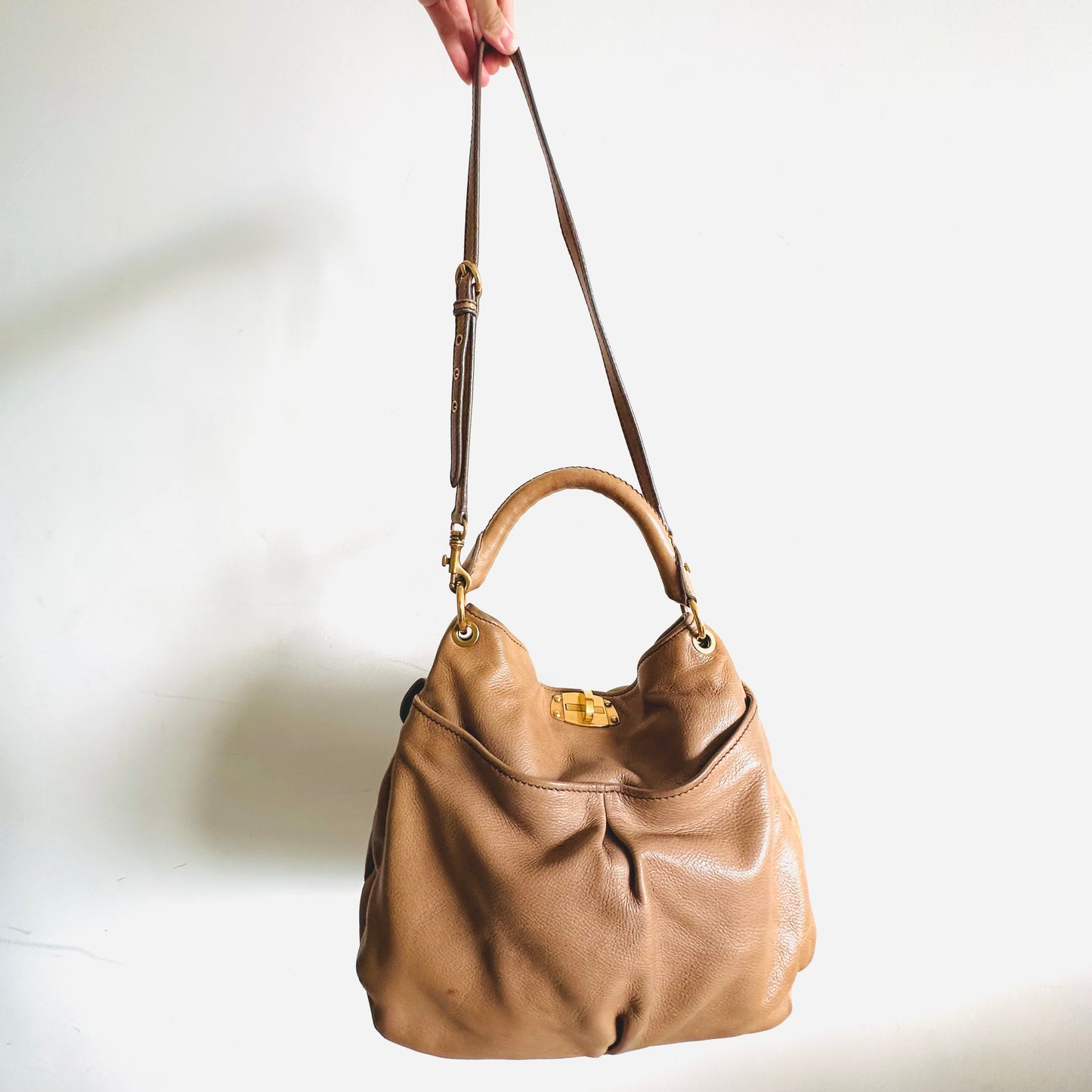 Miu Miu Beige GHW Leather Classic Logo 2-Way Hobo Shopper Shoulder Baguette Cervo Shine Sling Bag