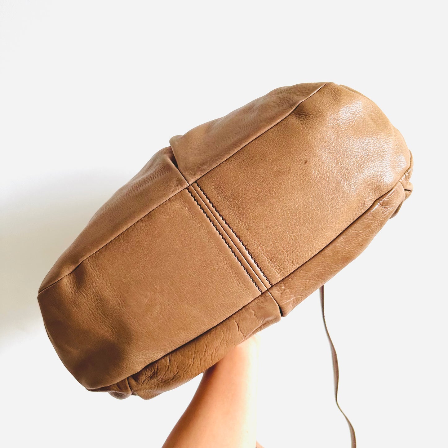 Miu Miu Beige GHW Leather Classic Logo 2-Way Hobo Shopper Shoulder Baguette Cervo Shine Sling Bag