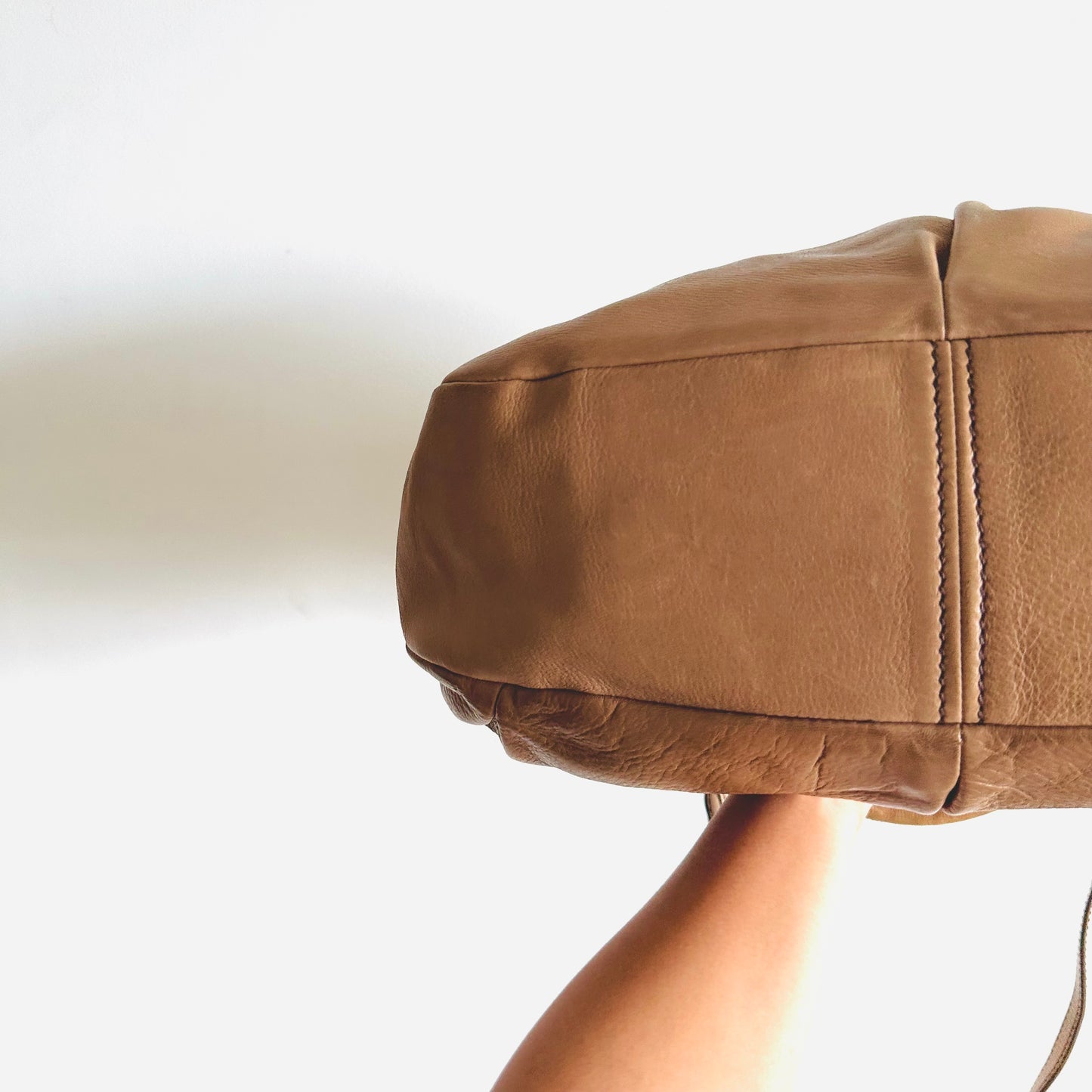 Miu Miu Beige GHW Leather Classic Logo 2-Way Hobo Shopper Shoulder Baguette Cervo Shine Sling Bag