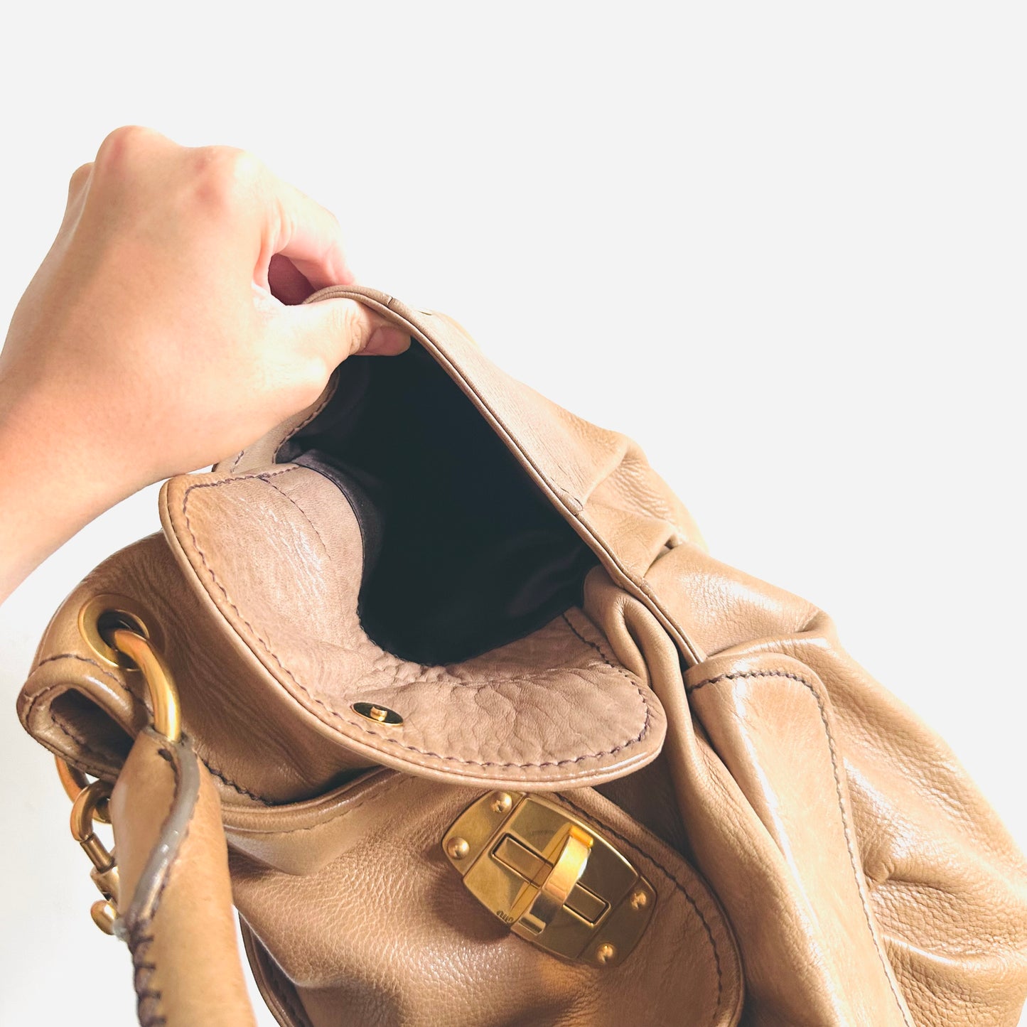 Miu Miu Beige GHW Leather Classic Logo 2-Way Hobo Shopper Shoulder Baguette Cervo Shine Sling Bag