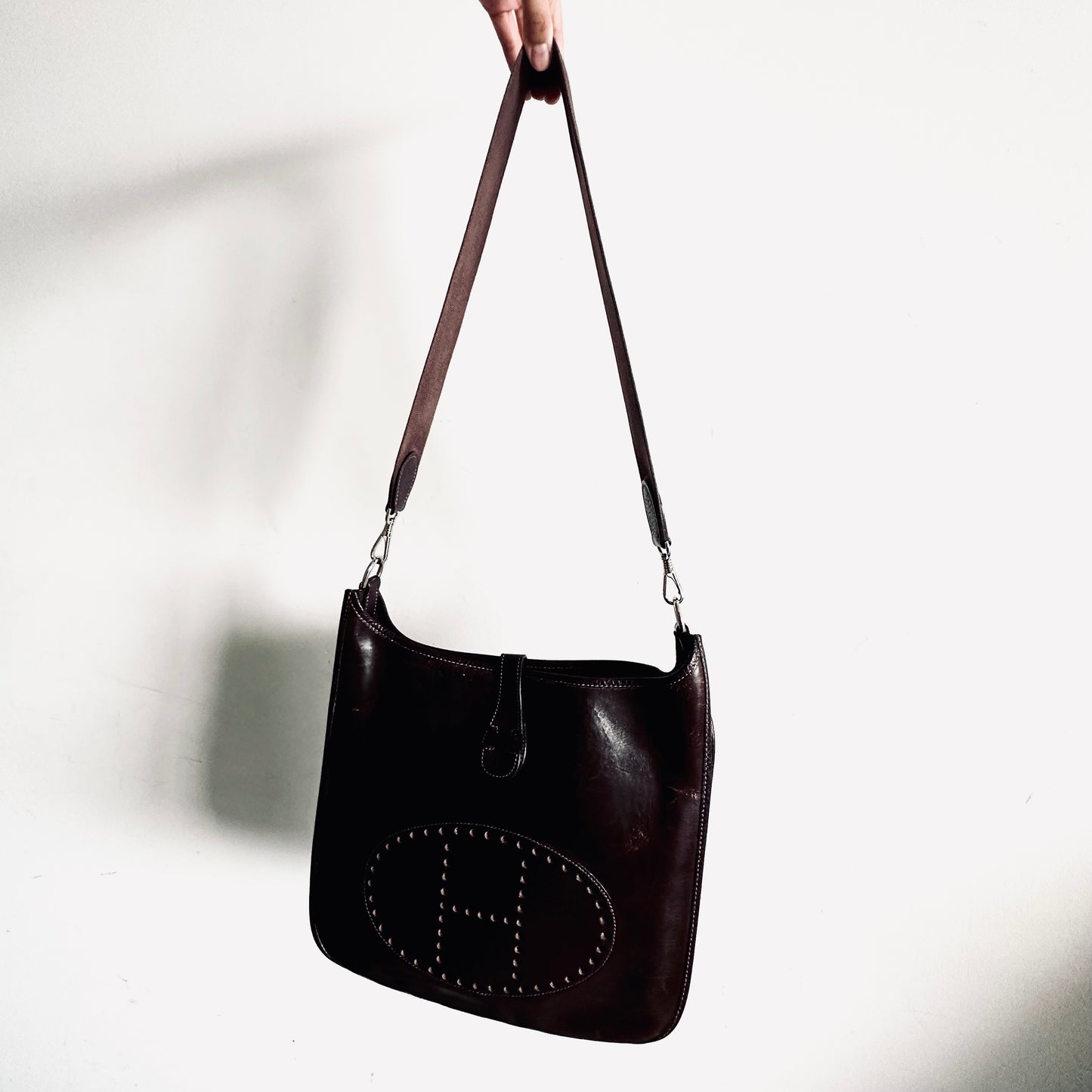 Hermes Dark Brown Evelyne GM In Amazonia/ Negonda Leather Shoulder Sling Bag