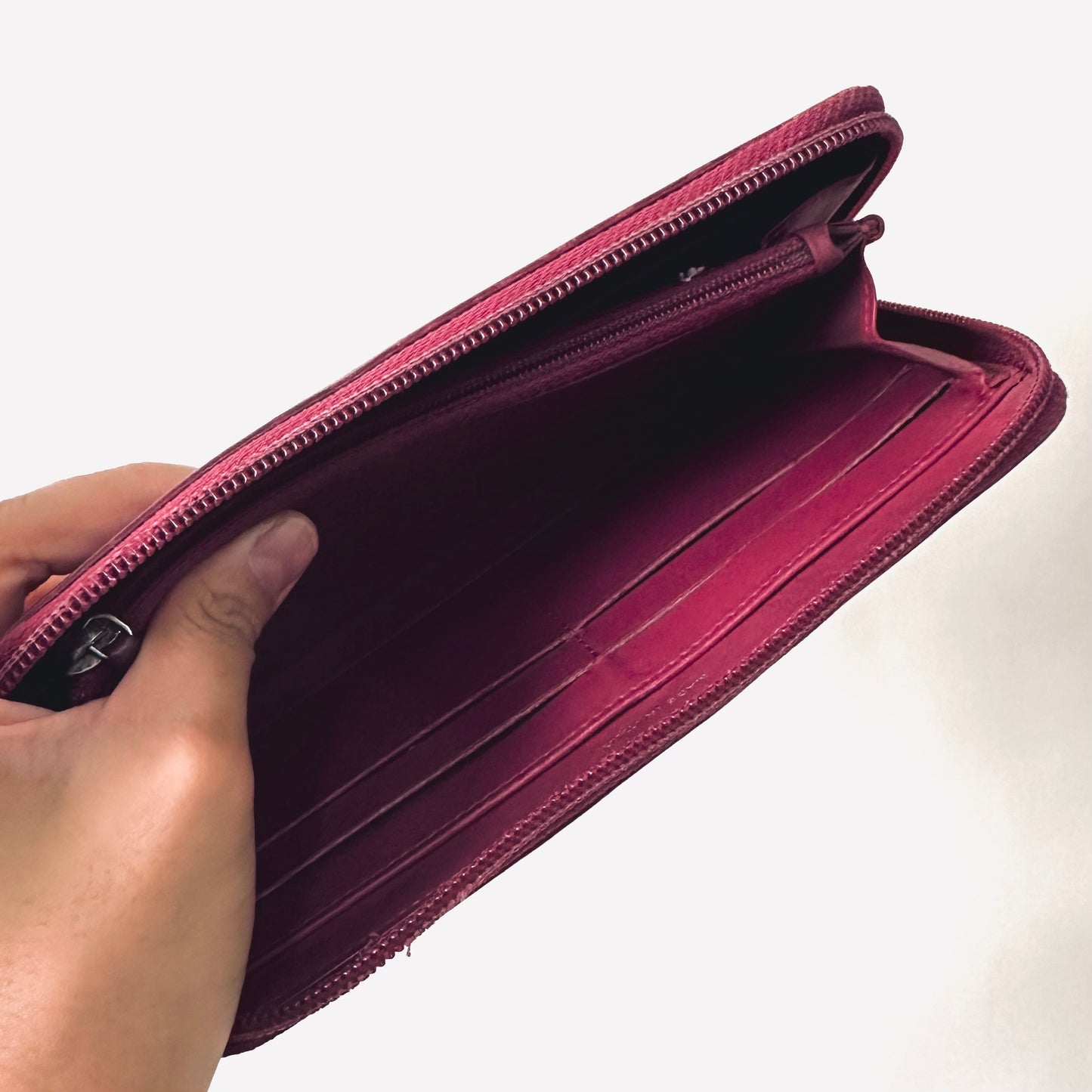 Chanel Maroon Burgundy Caviar Leather Giant CC Logo Zip Around Zippy Vintage Long Wallet