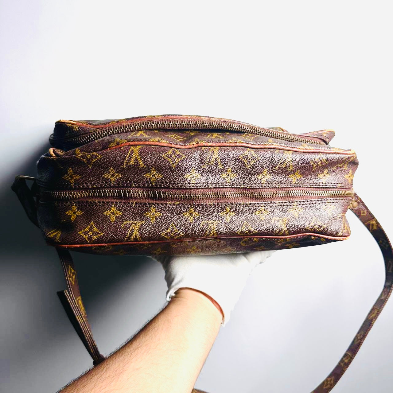Louis Vuitton LV Reporter Nile Monogram Logo GHW Camera Messenger Shoulder Sling Bag