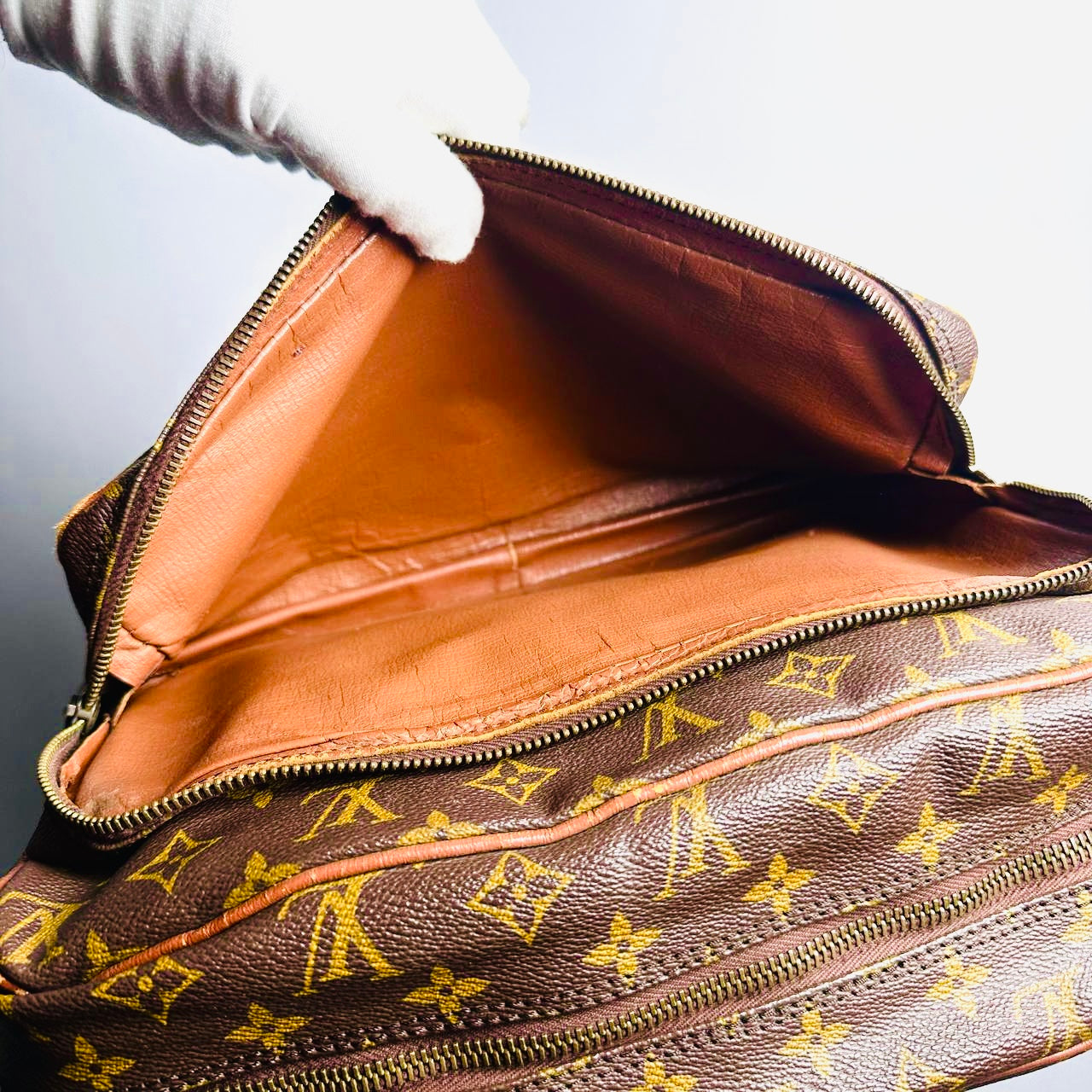 Louis Vuitton LV Reporter Nile Monogram Logo GHW Camera Messenger Shoulder Sling Bag