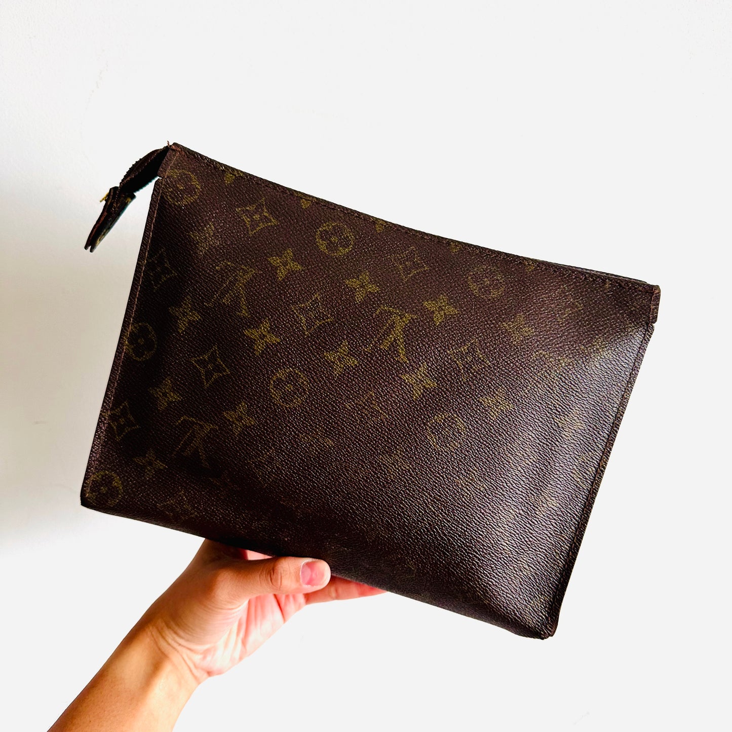 Louis Vuitton LV Monogram Logo GHW Toiletry Pouch 26 Vintage Clutch