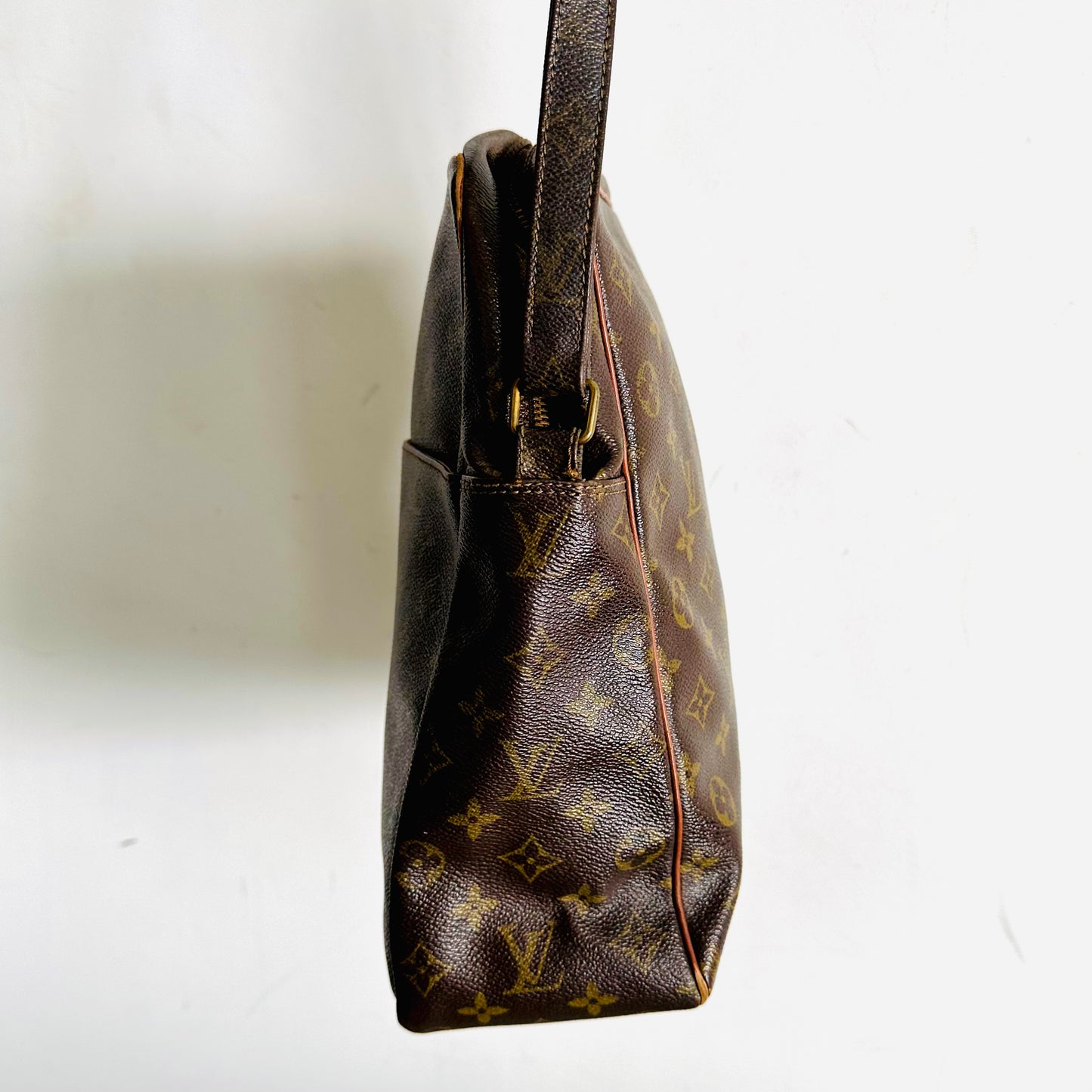 Louis Vuitton LV Marso Danube Monogram Logo Vintage Camera Shoulder Sling Bag