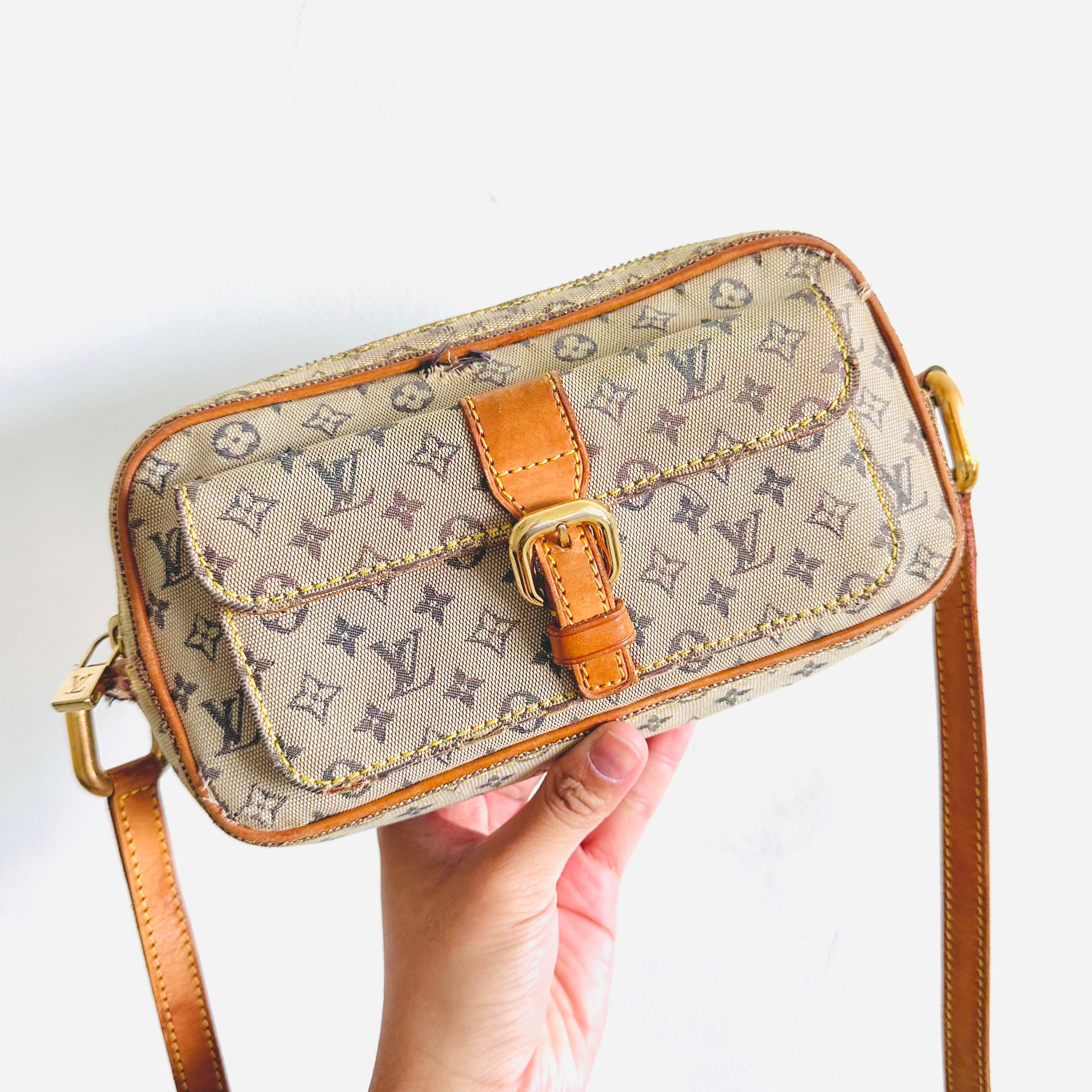 Louis vuitton mini online sling bag