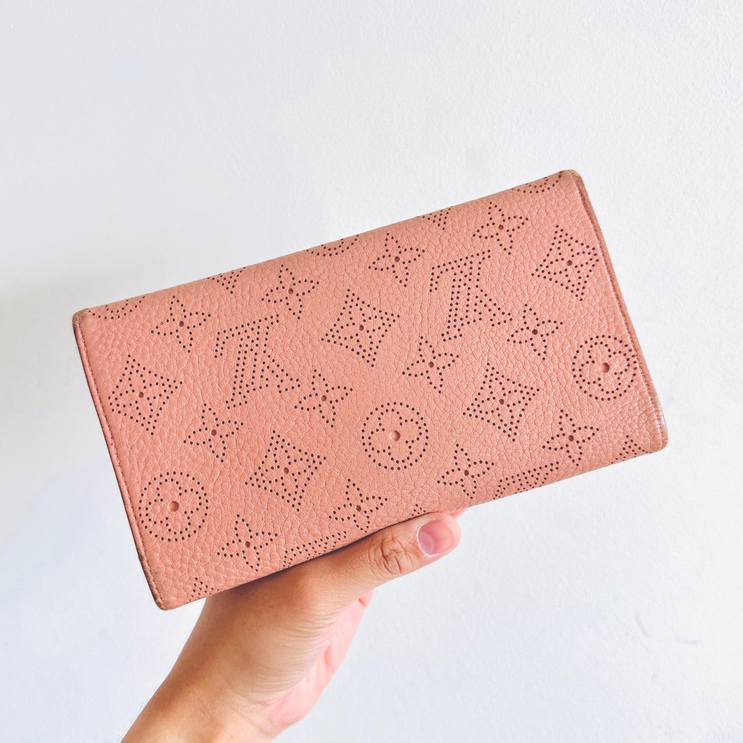 Louis Vuitton LV Mahina Amelia Rose Blush Pink Monogram Logo Leather Flap Long Wallet