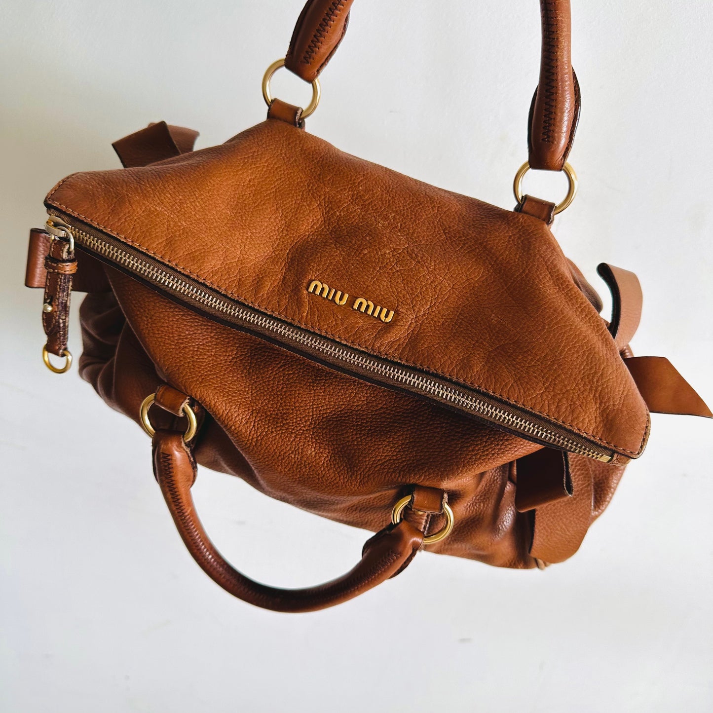 Miu Miu Caramel Brown GHW Bow Vitello Lux Classic Logo Shopper Shoulder Sling Tote Bag