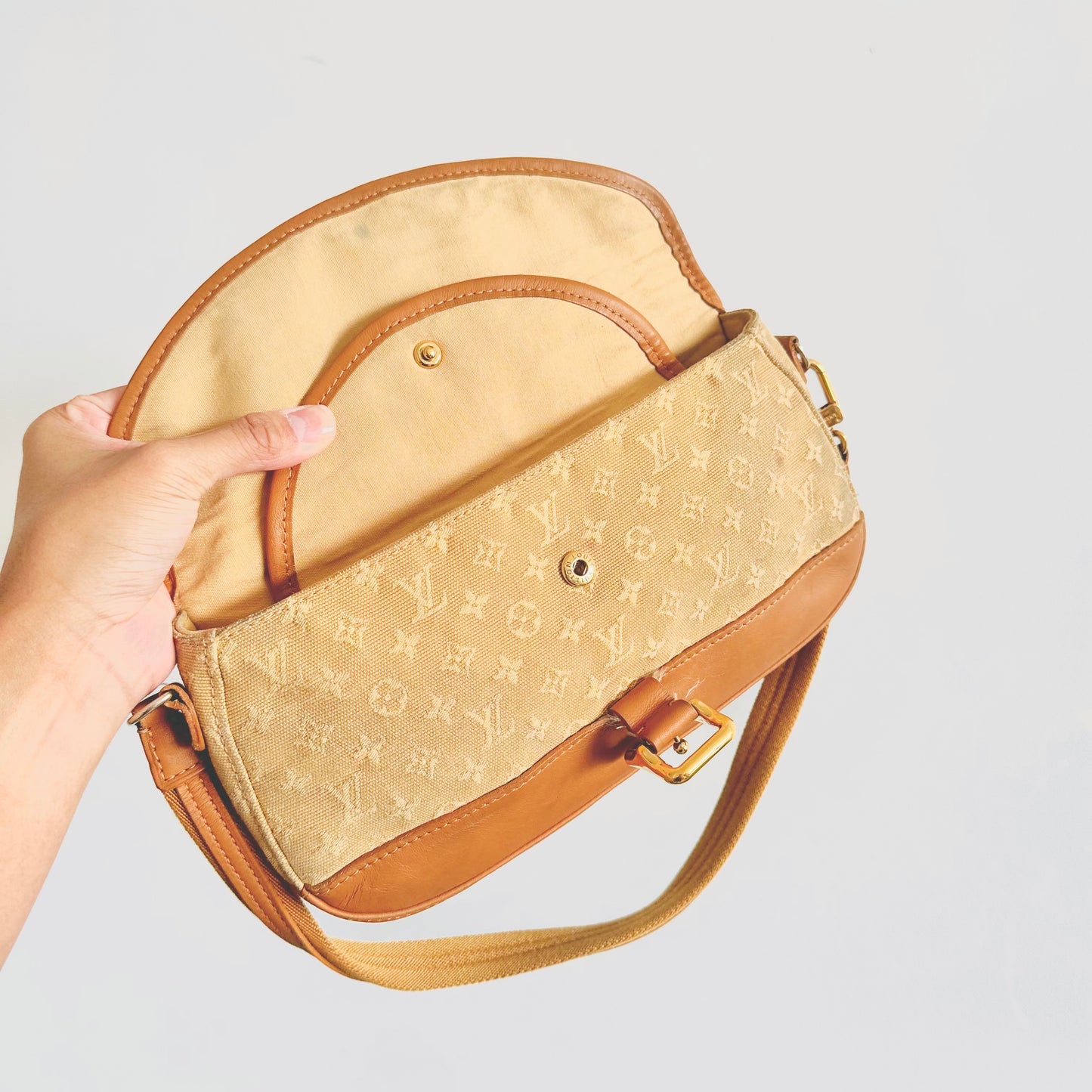 Louis Vuitton LV Mini Lin Marjorie Caramel Brown Beige GHW Monogram Logo Flap Baguette Hobo Shoulder Bag