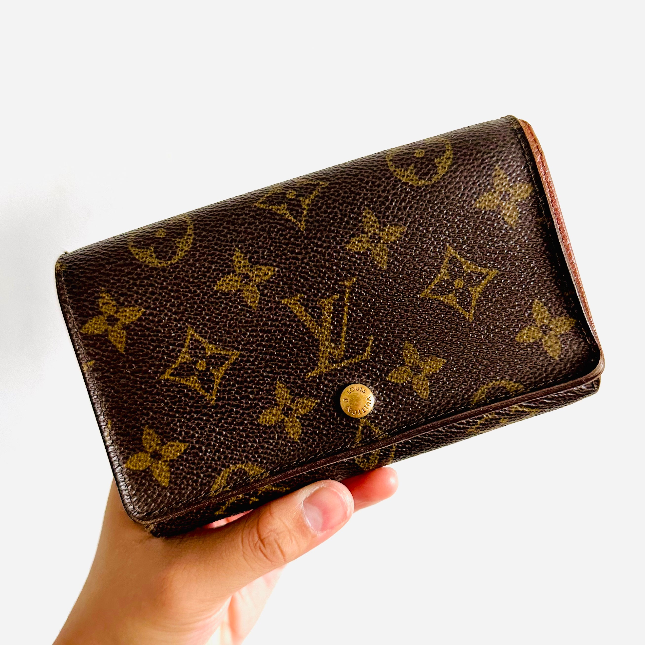 Louis Vuitton shops Monogram Elise Compact