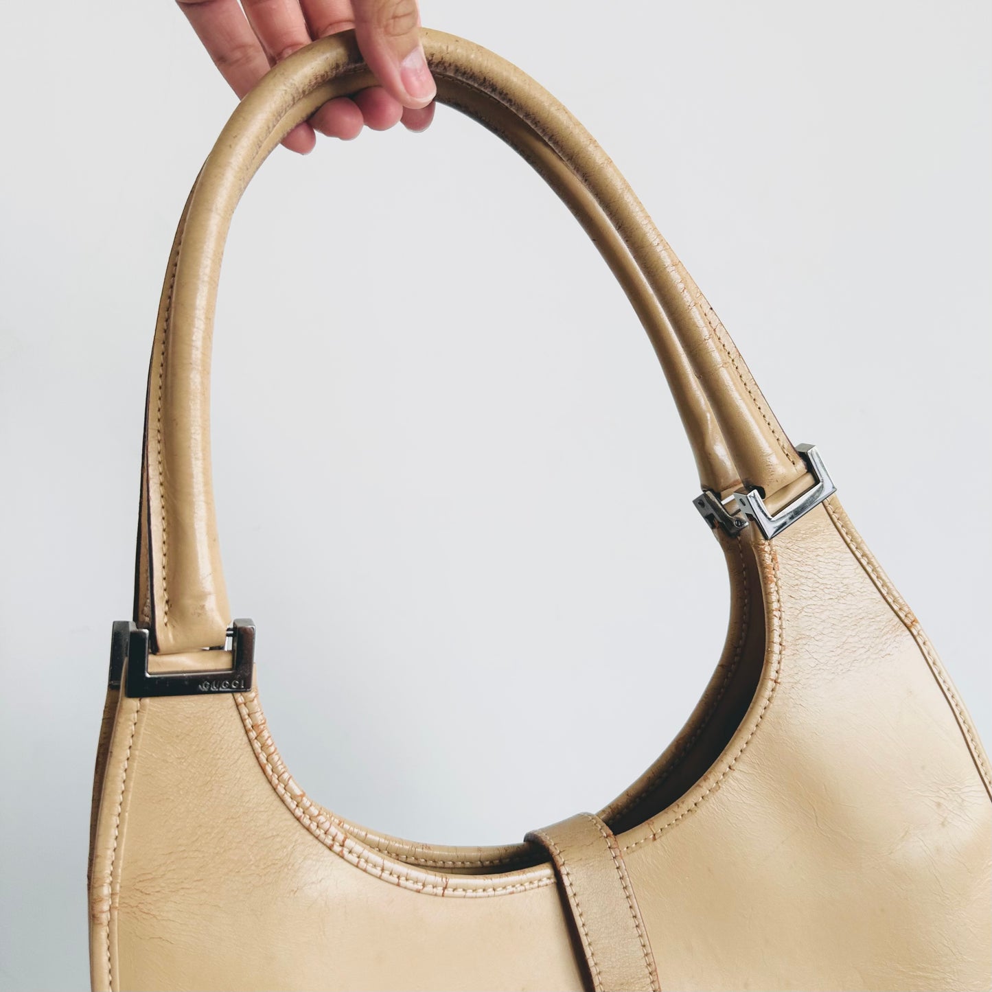 Gucci Jackie Beige Leather Monogram Logo Flap Vintage Hobo Shoulder Bag