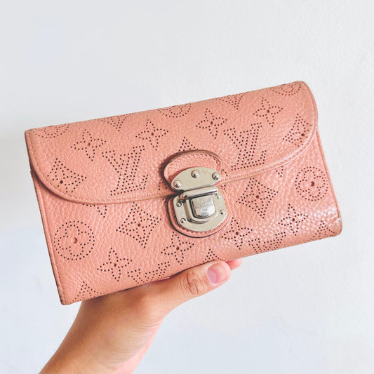 Louis Vuitton LV Mahina Amelia Rose Blush Pink Monogram Logo Leather Flap Long Wallet