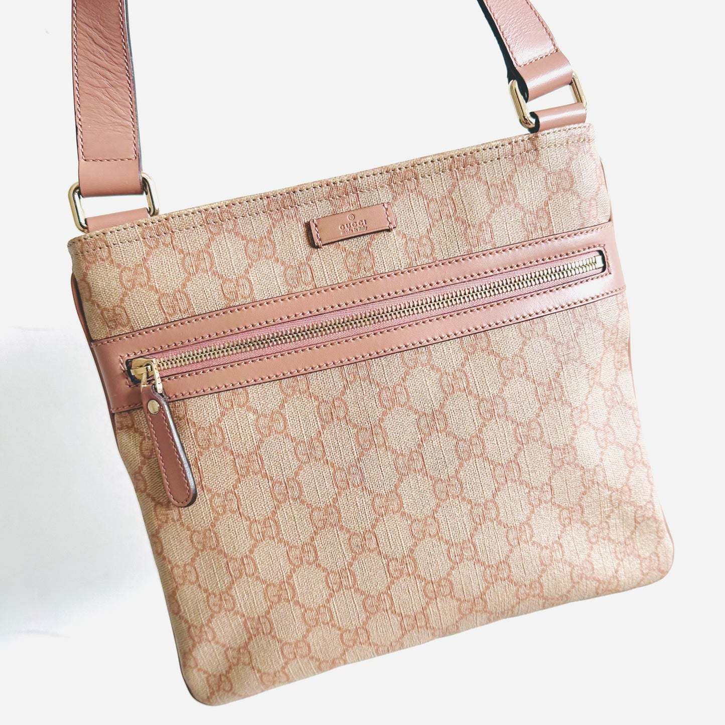 Gucci Supreme Pink Beige GG Monogram Logo Zip Messenger Shoulder Sling Bag