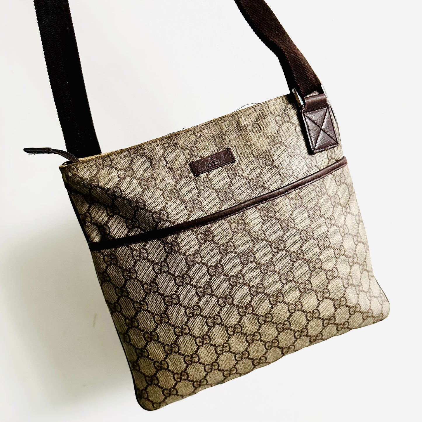 Gucci Supreme Beige GG Monogram Logo Messenger Shoulder Sling Bag