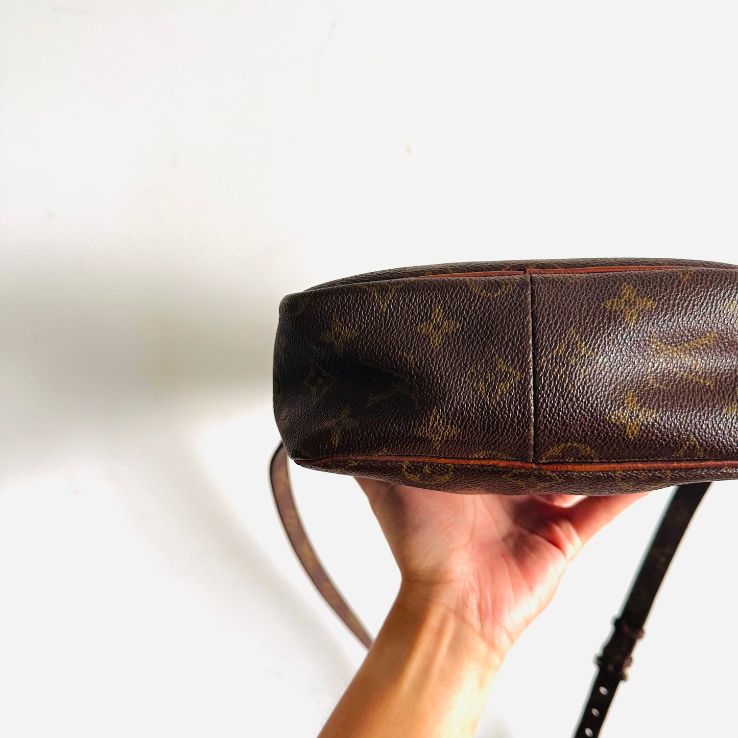 Louis Vuitton LV Monogram Logo Small Danube Camera Vintage Shoulder Sling Bag