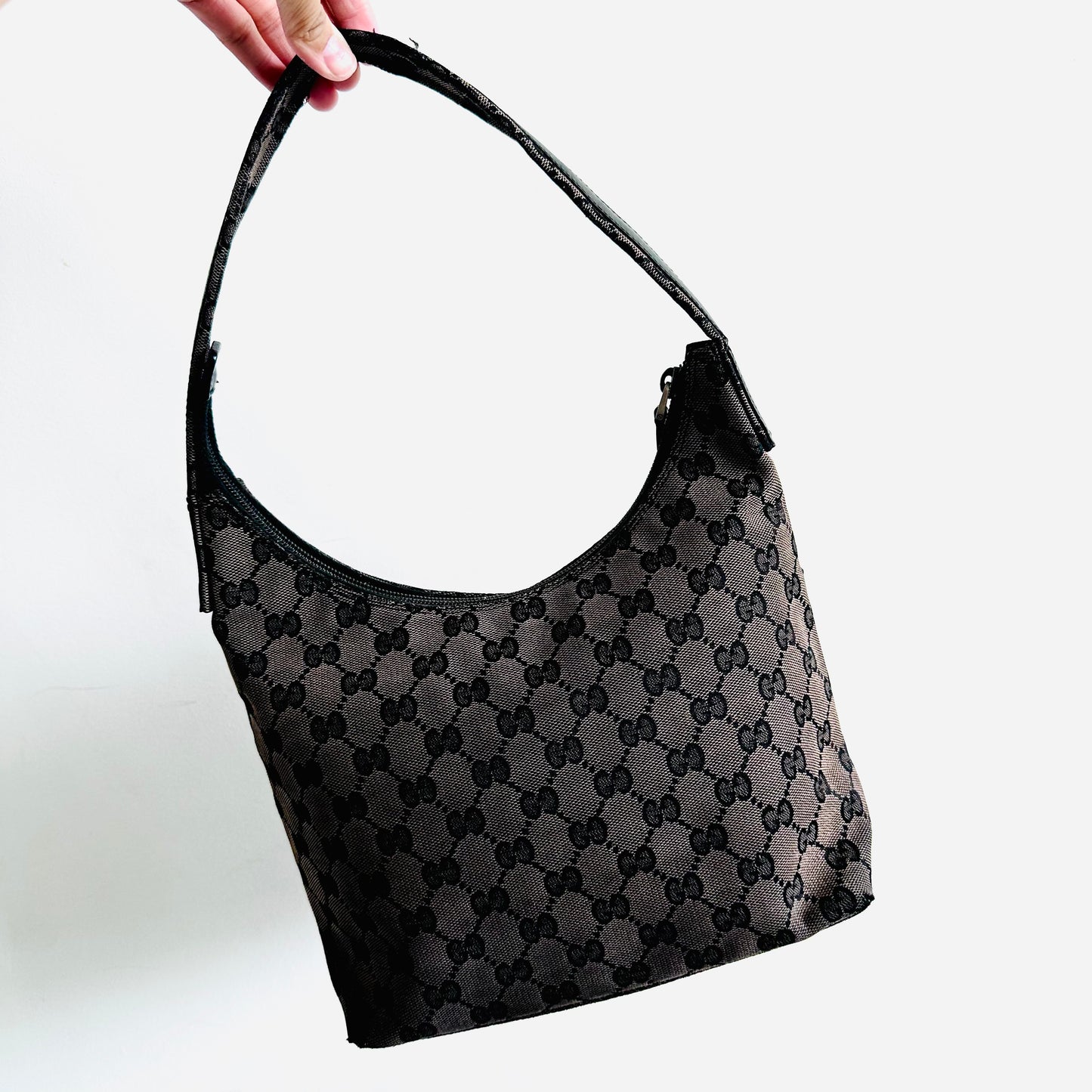 Gucci Black / Dark Brown GG Monogram Logo Hobo Baguette Shoulder Bag