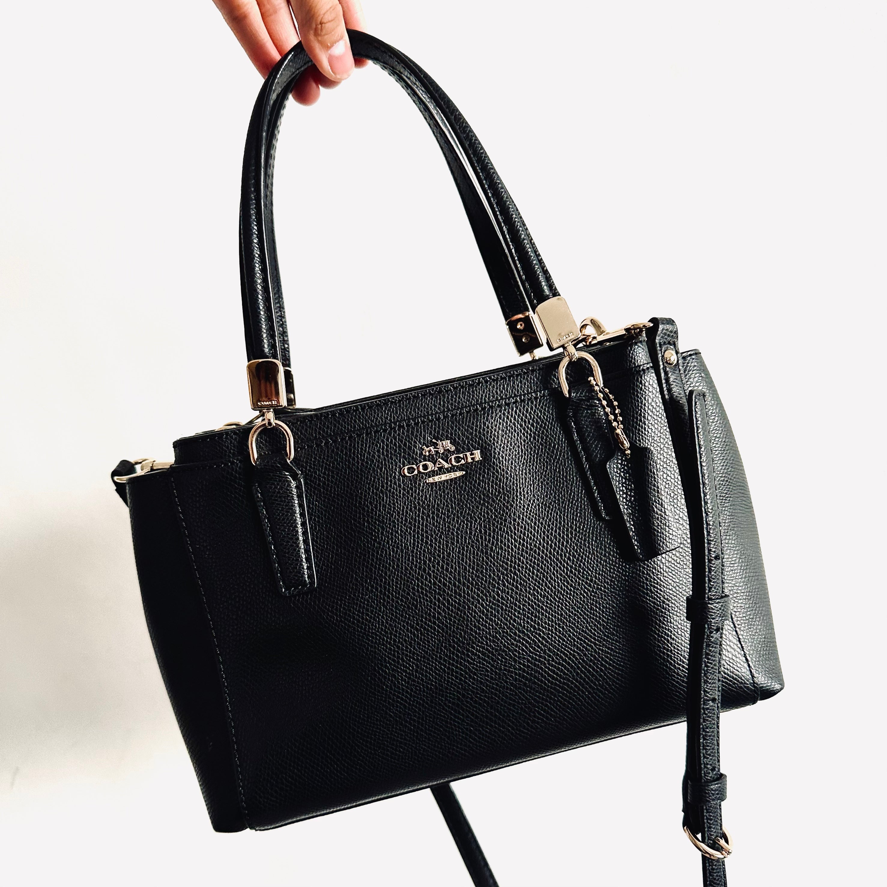 Coach discount black carryall