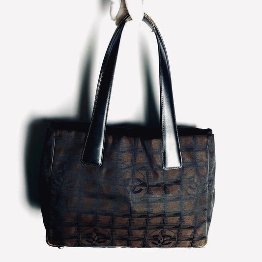 Chanel Black / Brown GHW Travel Line Quilted Jacquard CC Monogram Logo Shoulder Shopper Tote Bag 9s