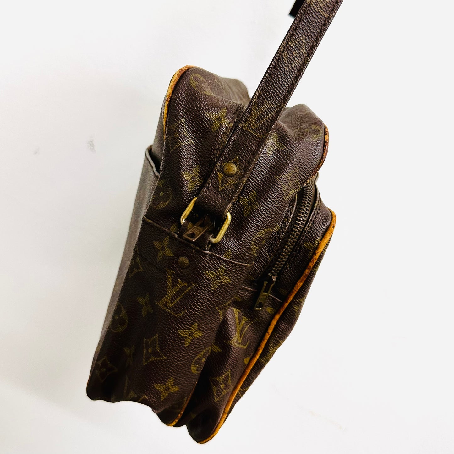 Louis Vuitton LV Reporter Nile Monogram Logo GHW Camera Messenger Shoulder Sling Bag