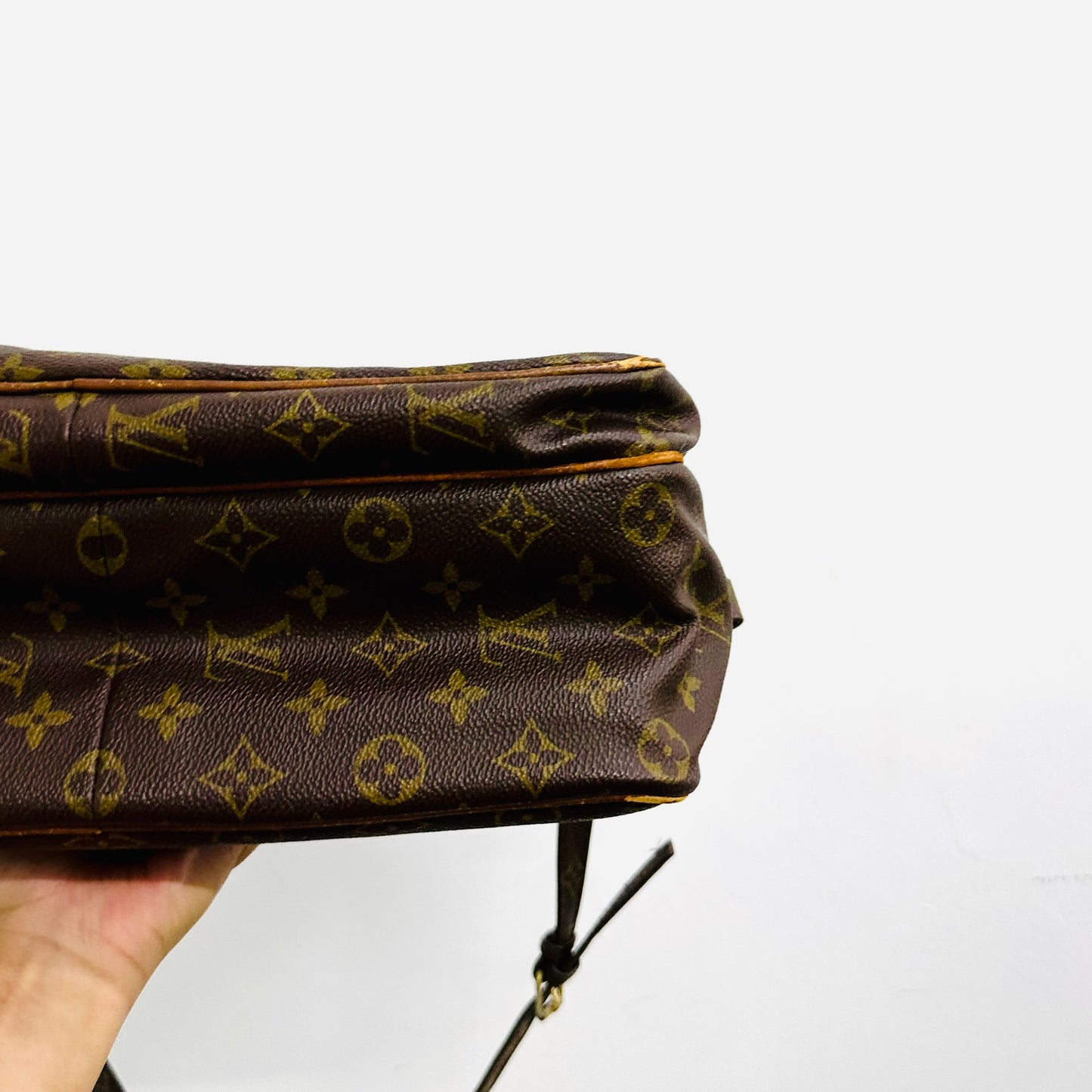 Louis Vuitton LV Reporter Nile Monogram Logo GHW Camera Messenger Shoulder Sling Bag