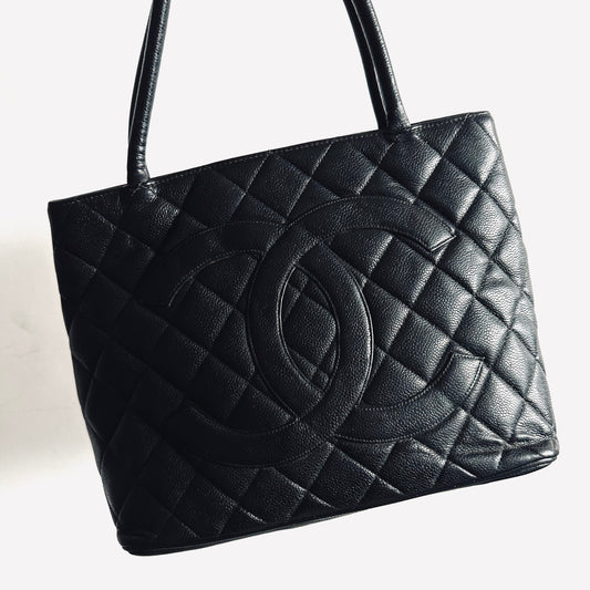 Chanel Black Giant CC Monogram Logo Quilted Caviar Shoulder Shopper Tote Bag 5s