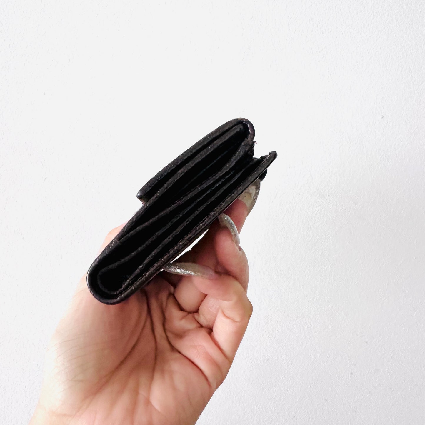 Gucci Beige GG Monogram Logo Compact Bifold Wallet