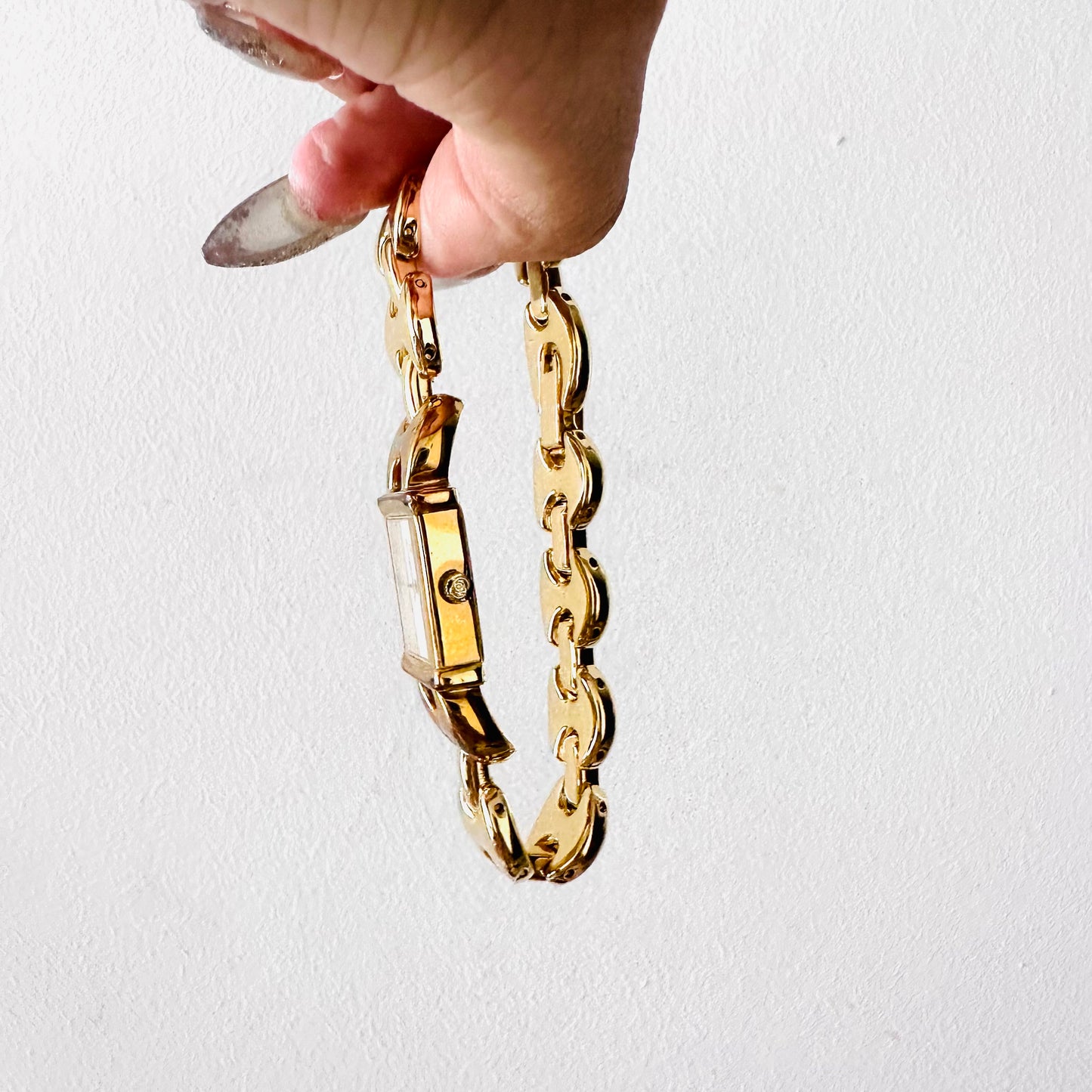 Gucci White Dial Gold Stainless Steel 17MM Changeable Straps Quartz Watch