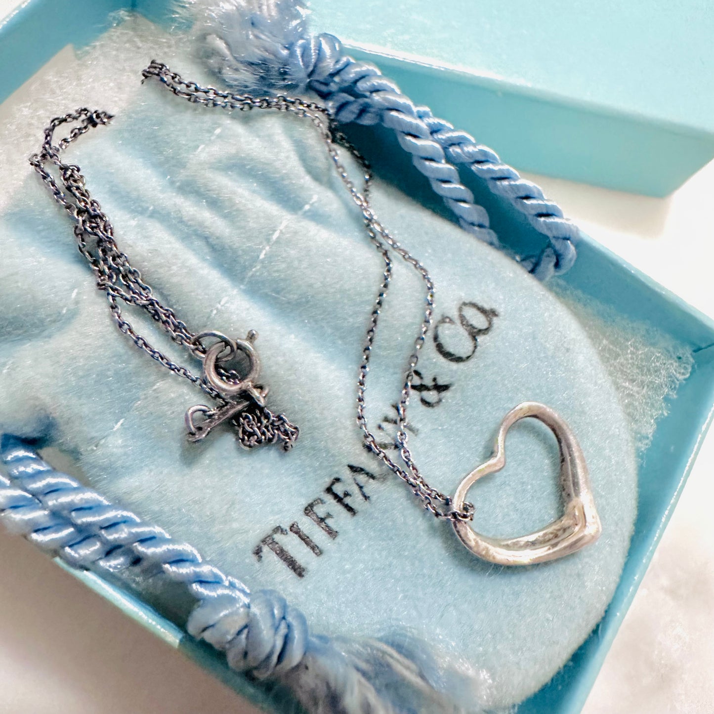 Tiffany & Co T&C Elsa Peretti Medium Open Heart Pendant Classic Chain 925 Sterling Silver Necklace