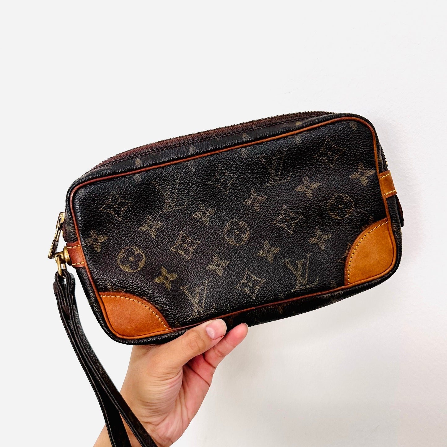 Louis Vuitton LV Marly Dragonne PM Monogram Logo GHW Vintage Wrislet Clutch Pouch Case