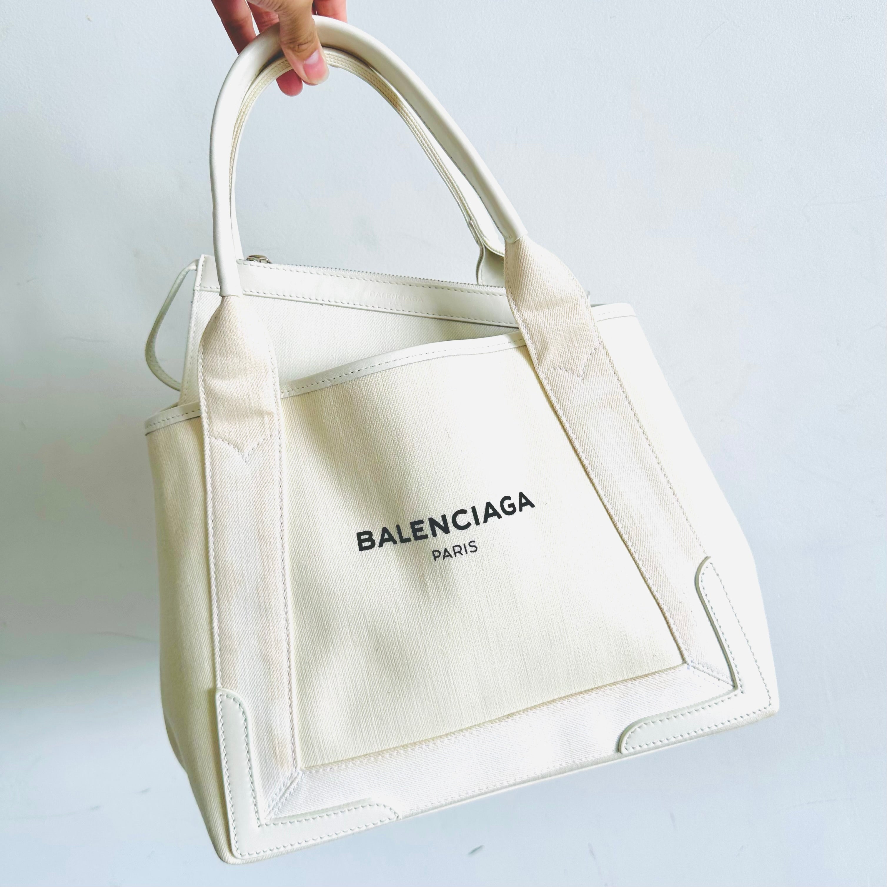 Balenciaga xs best sale shopper tote