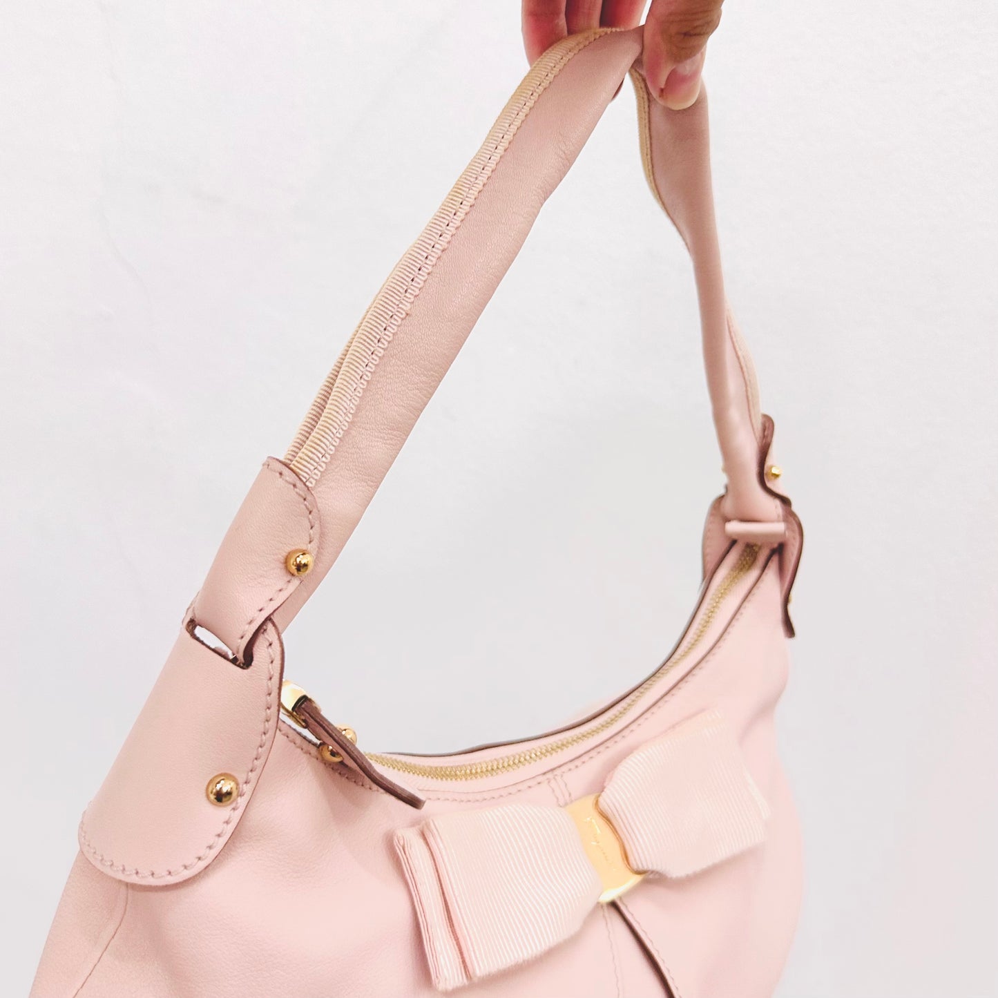 Salvatore Ferragamo Blush Pink GHW Vara Bow Smooth Leather Shoulder Hobo Baguette Bag